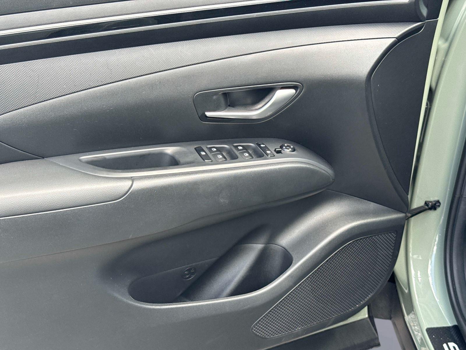 2024 Hyundai Santa Cruz SE