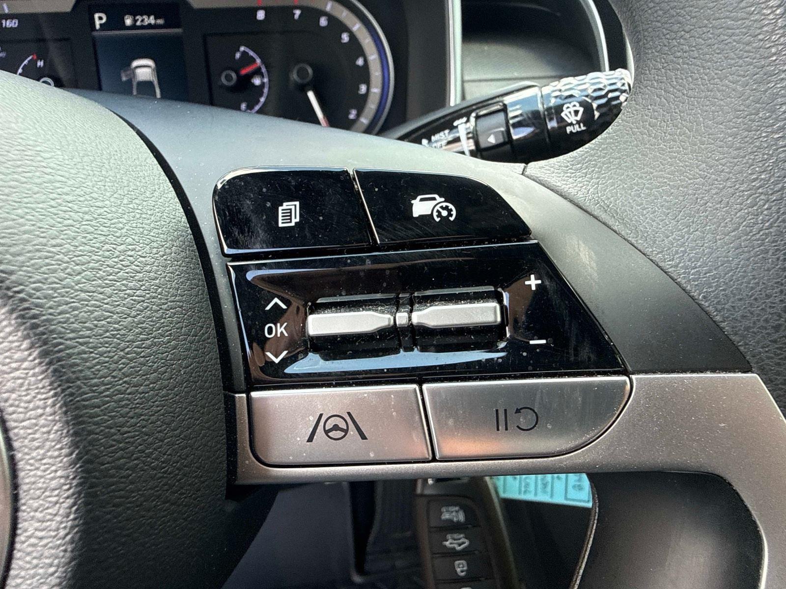 2024 Hyundai Santa Cruz SE