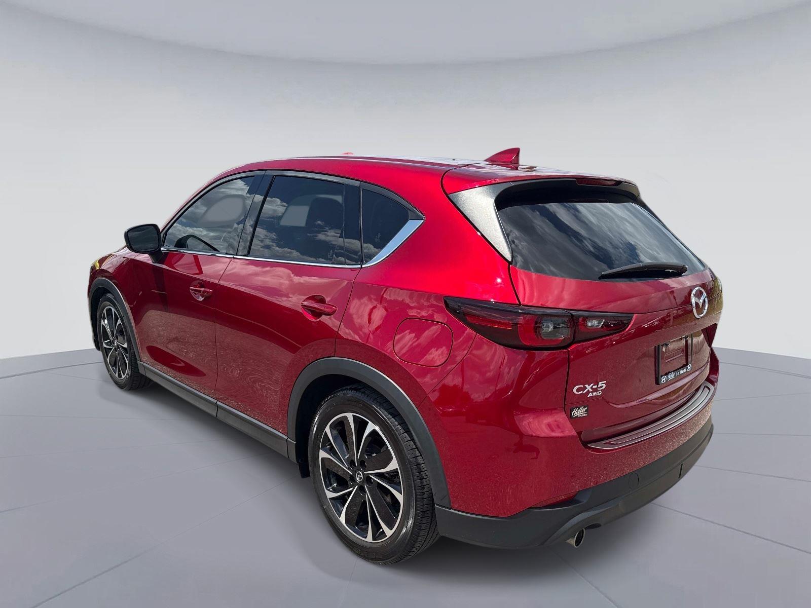 View vehicle photo 5