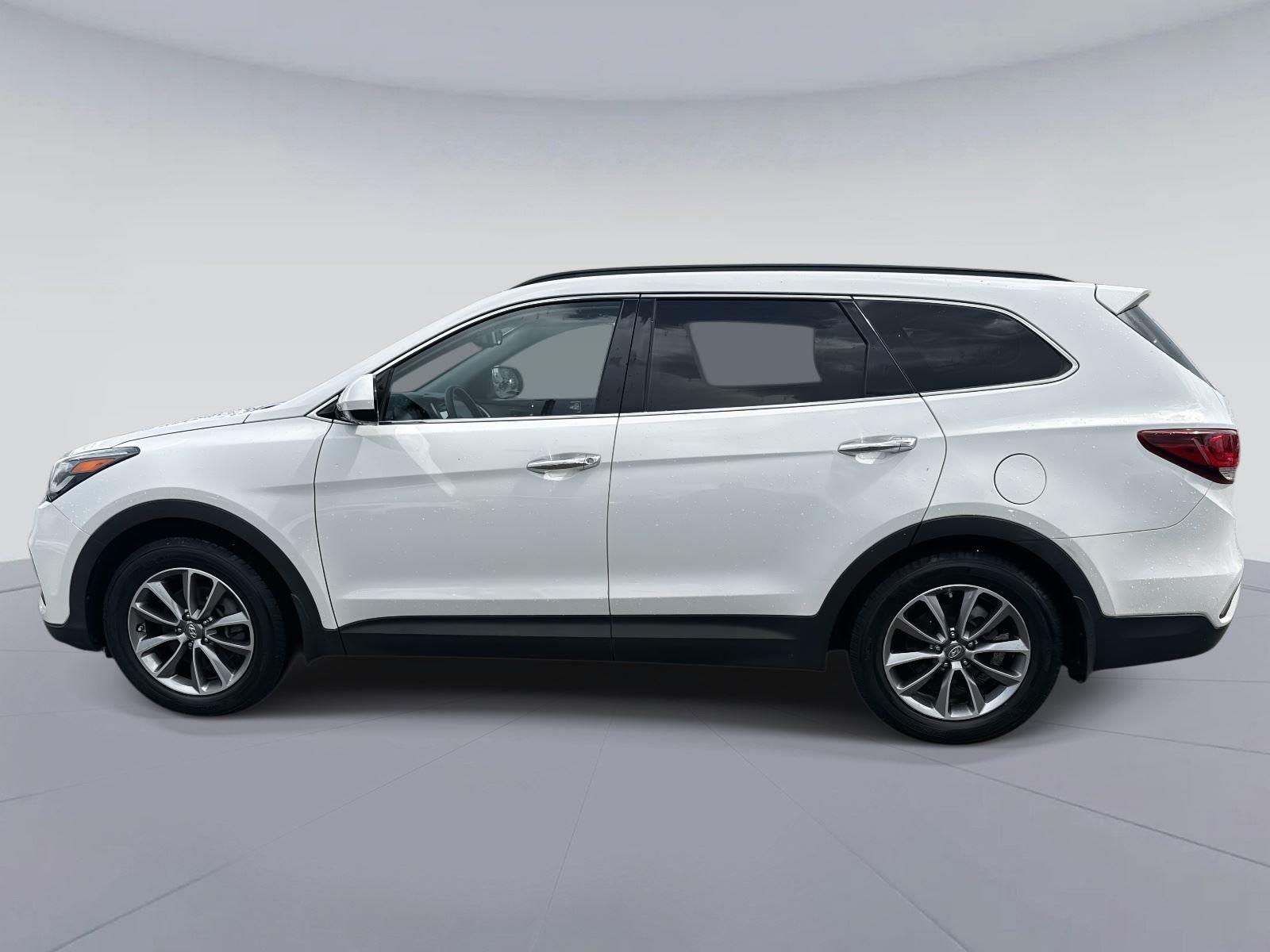 2018 Hyundai Santa Fe SE