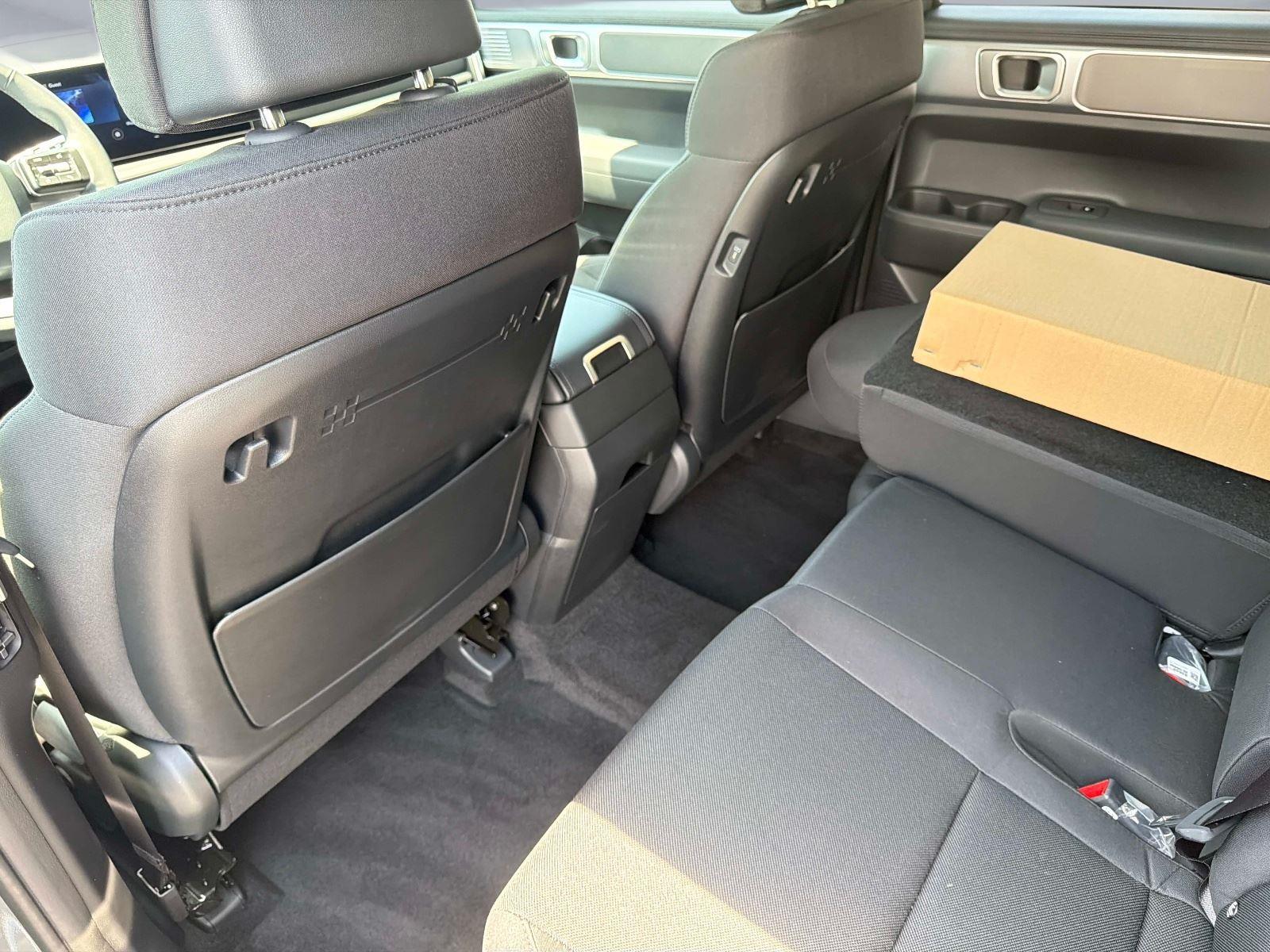 2026 Hyundai Santa Fe SE
