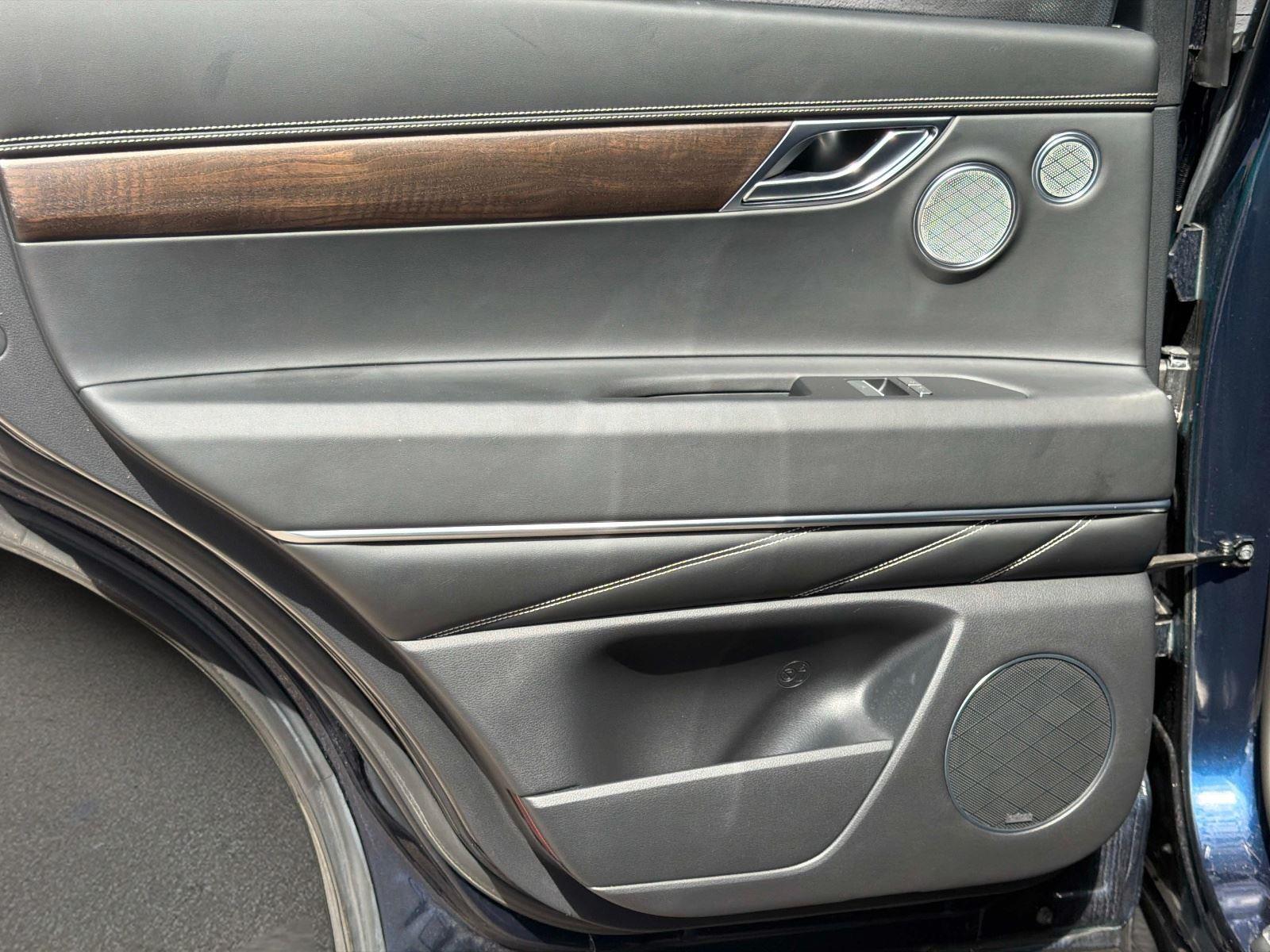 2023 Genesis GV80