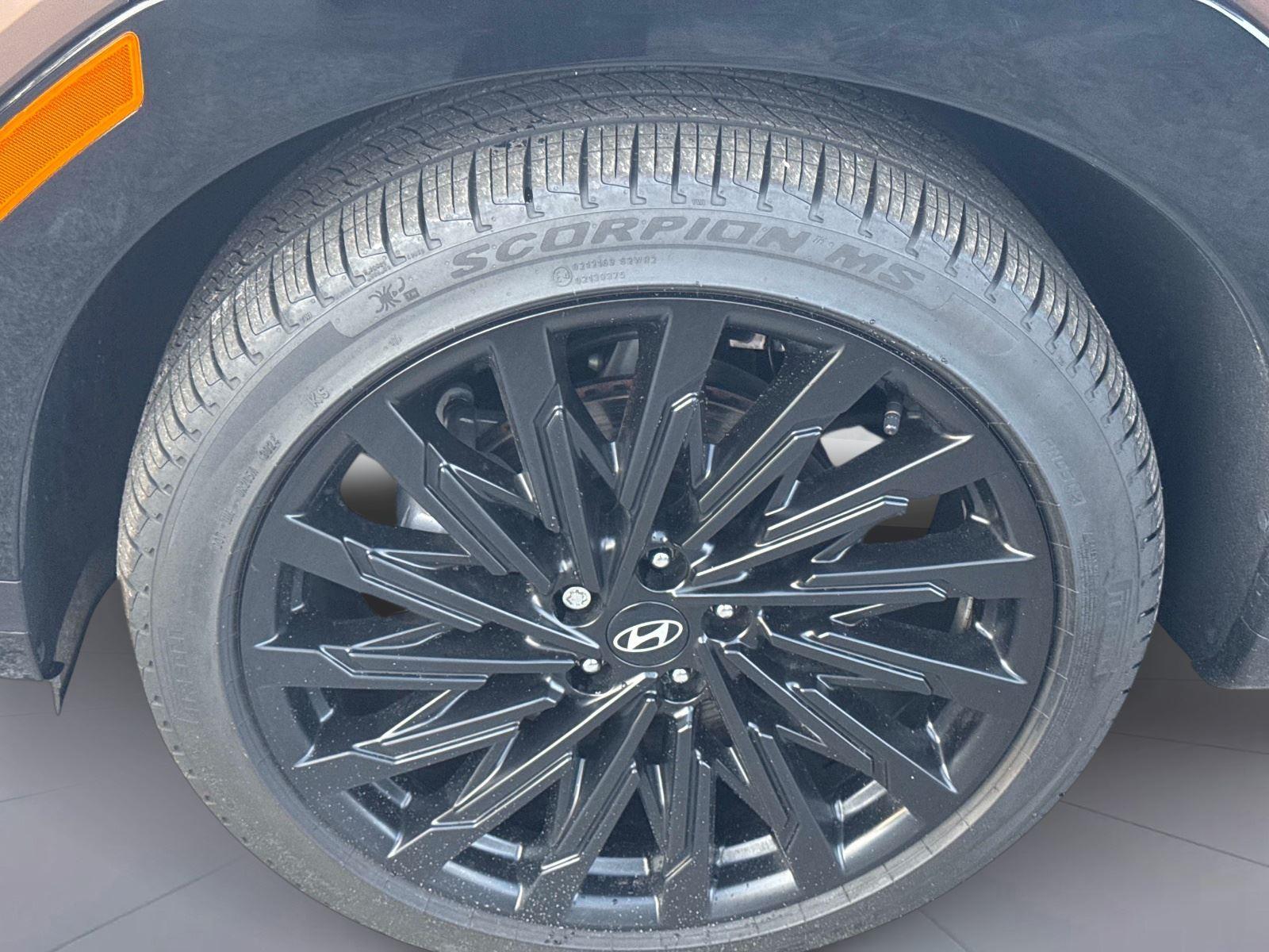 2025 Hyundai Santa Fe Calligraphy