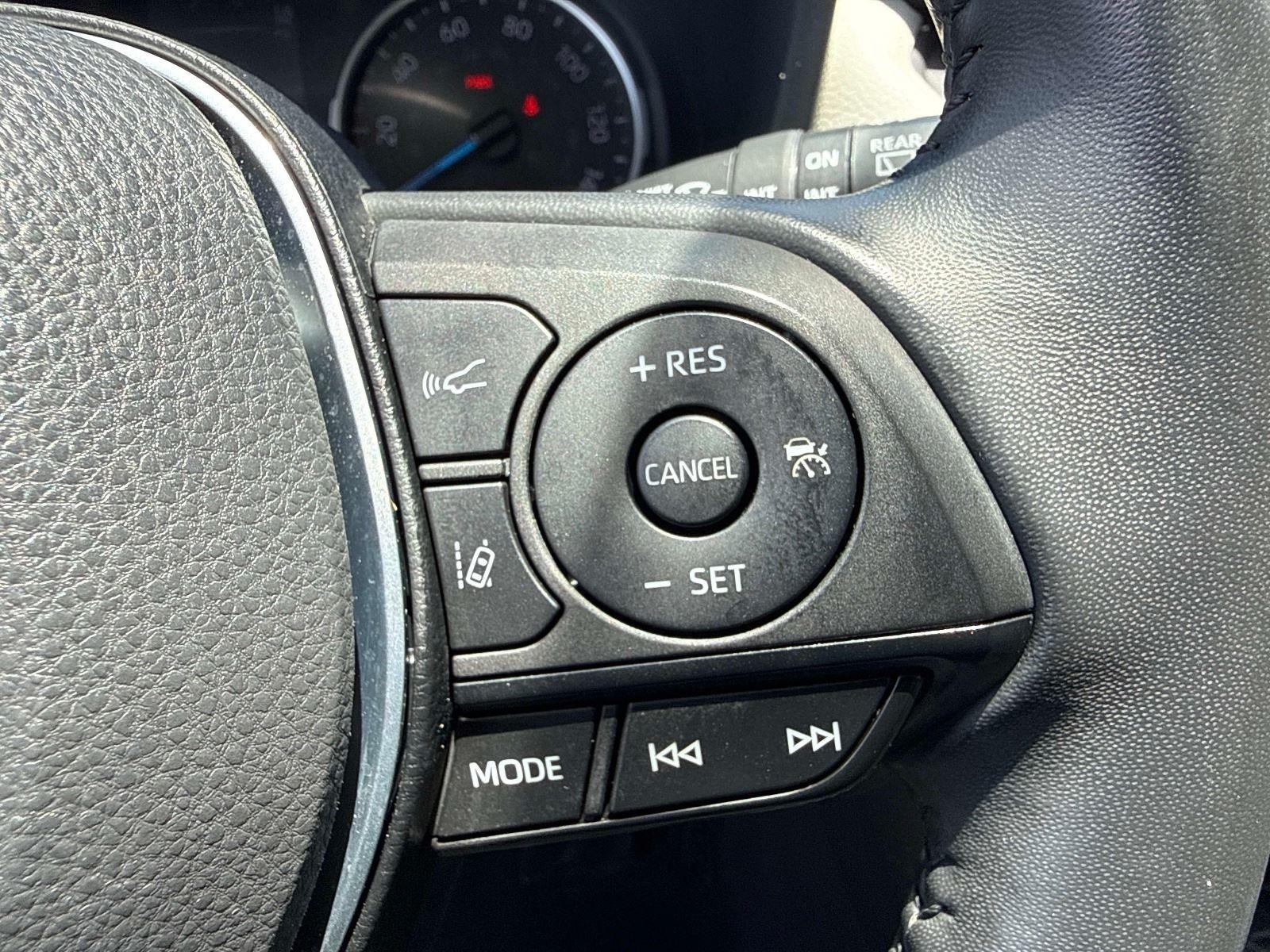 2022 Toyota RAV4 Hybrid XLE Premium