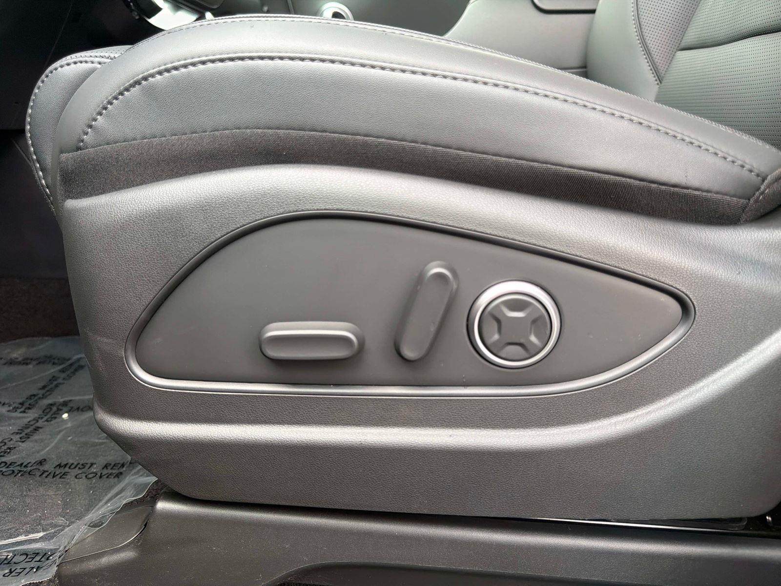 2026 Hyundai Palisade Hybrid Blue SEL Premium 8P