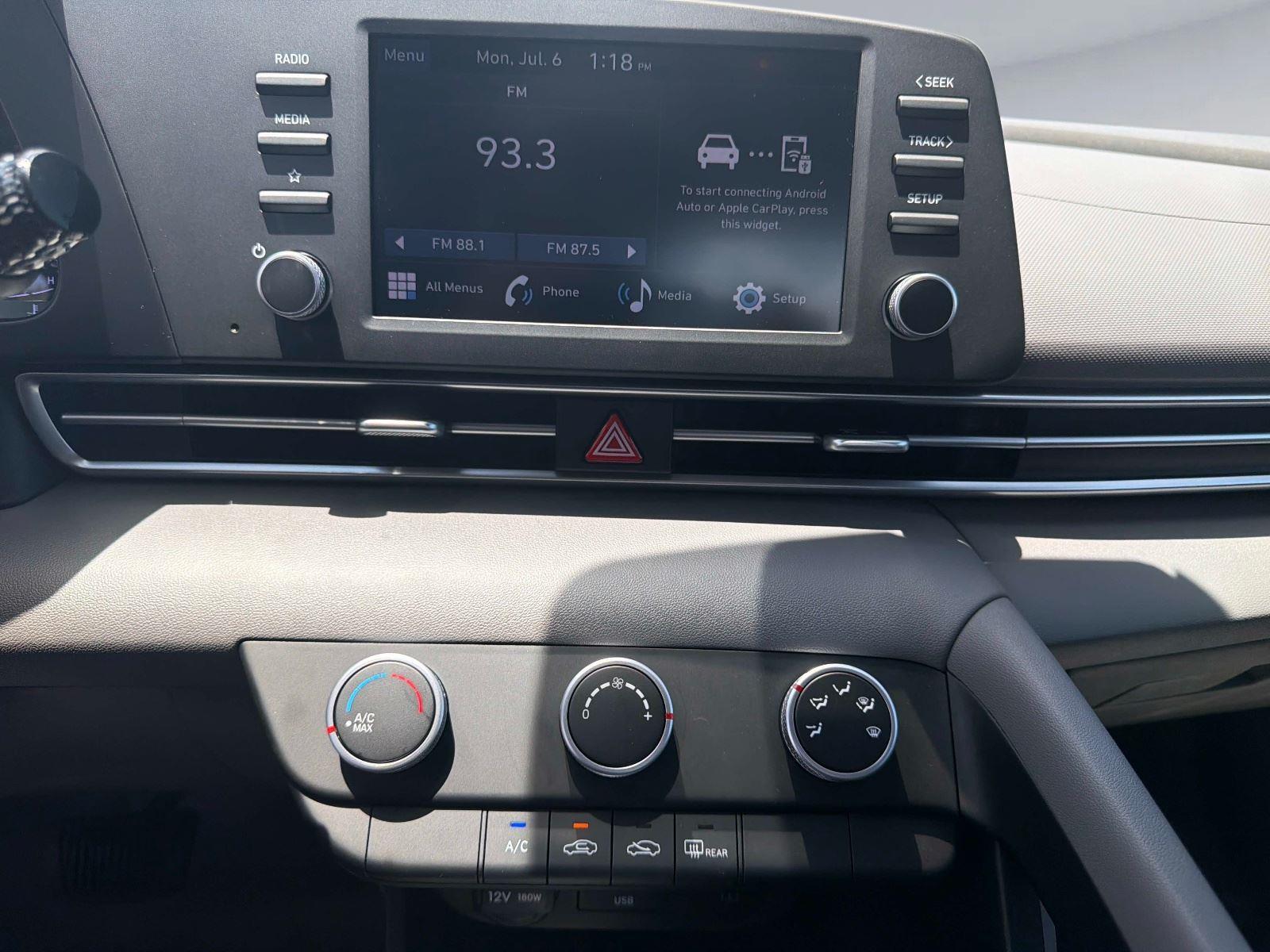 2026 Hyundai Elantra SE