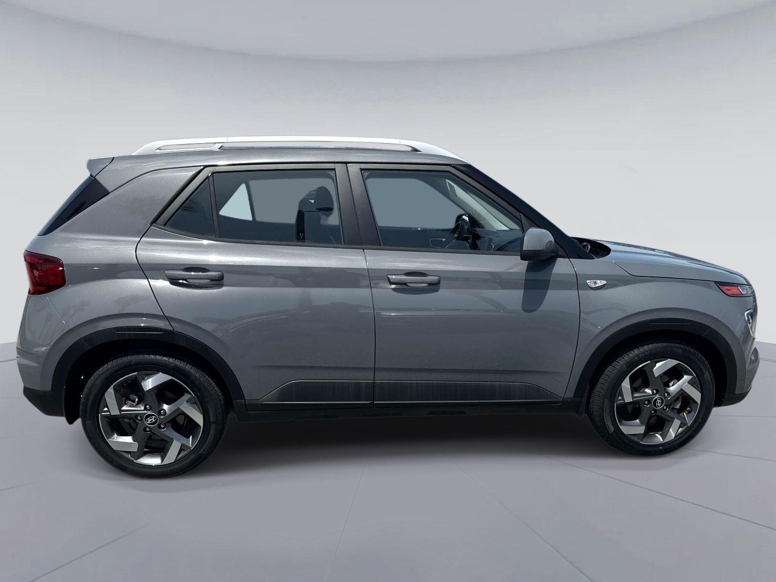 2022 Hyundai Venue SEL