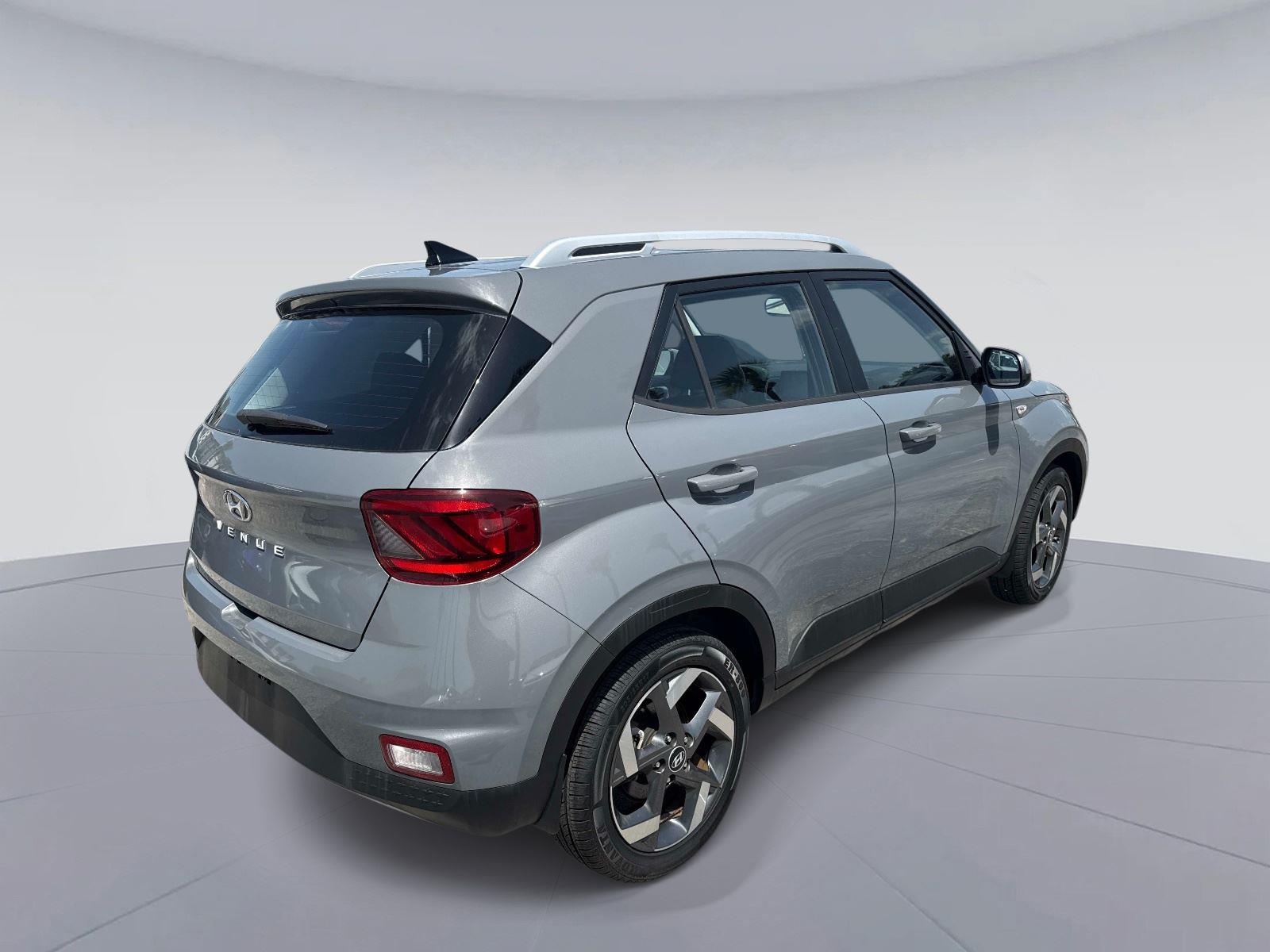 2022 Hyundai Venue SEL