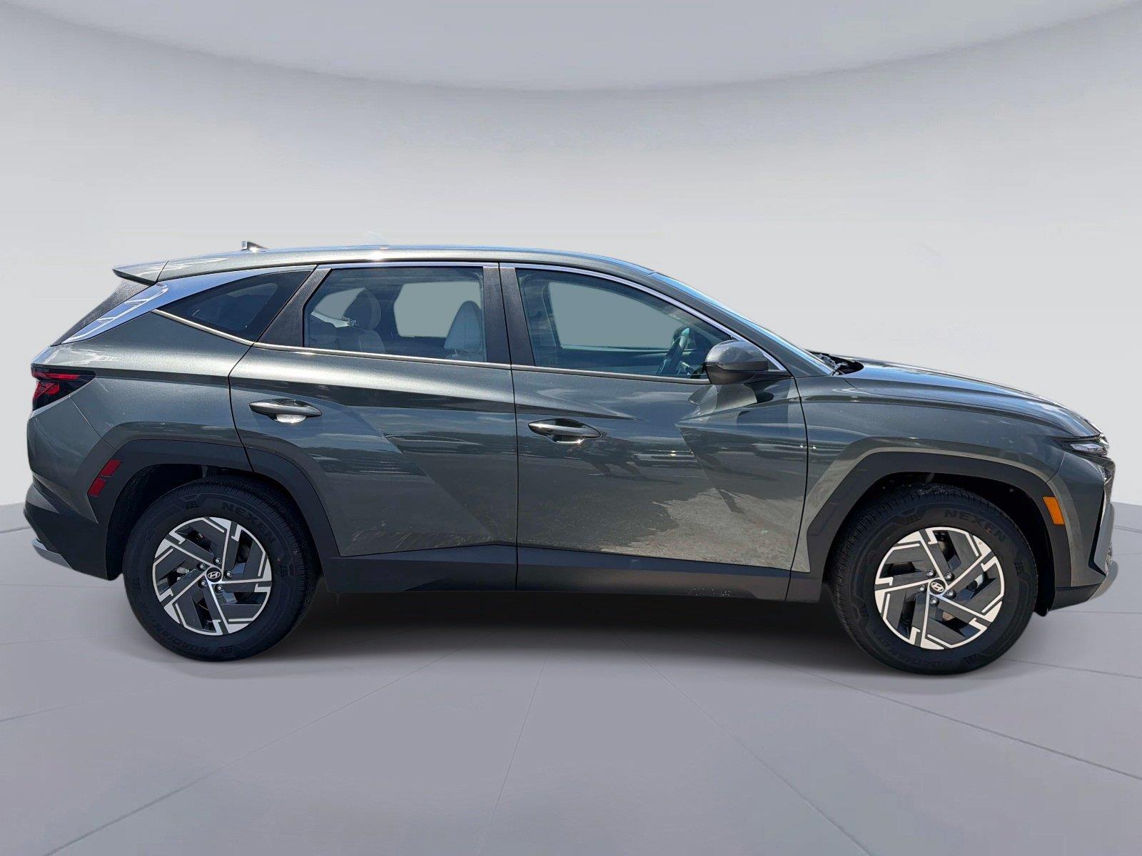 2026 Hyundai Tucson Hybrid SE