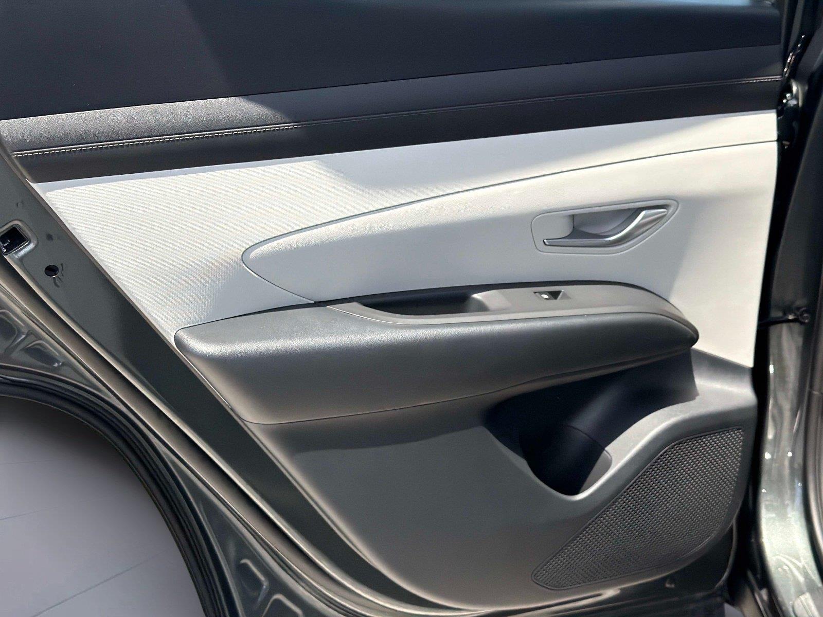 2026 Hyundai Tucson Hybrid SE