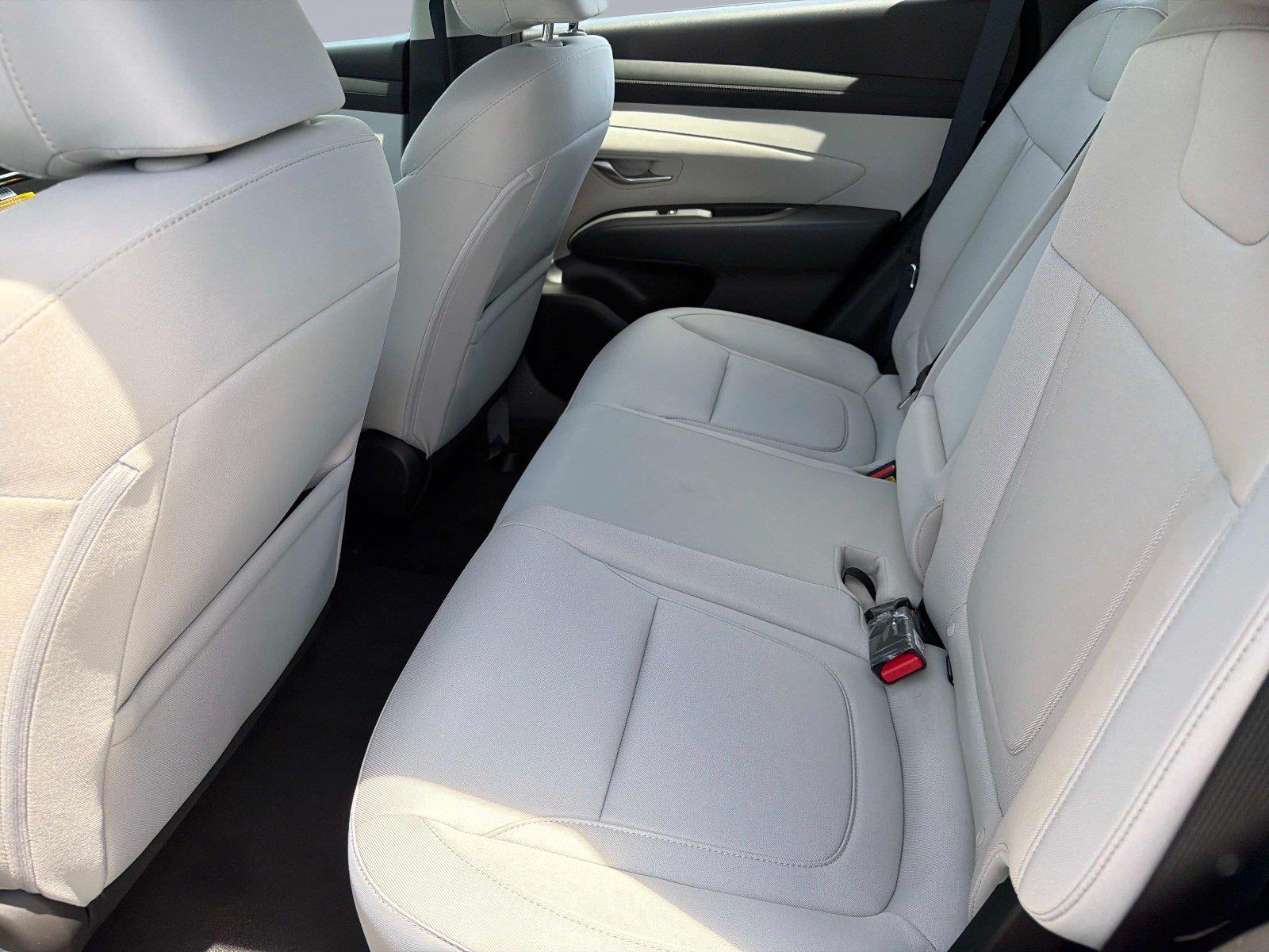 2026 Hyundai Tucson Hybrid SE