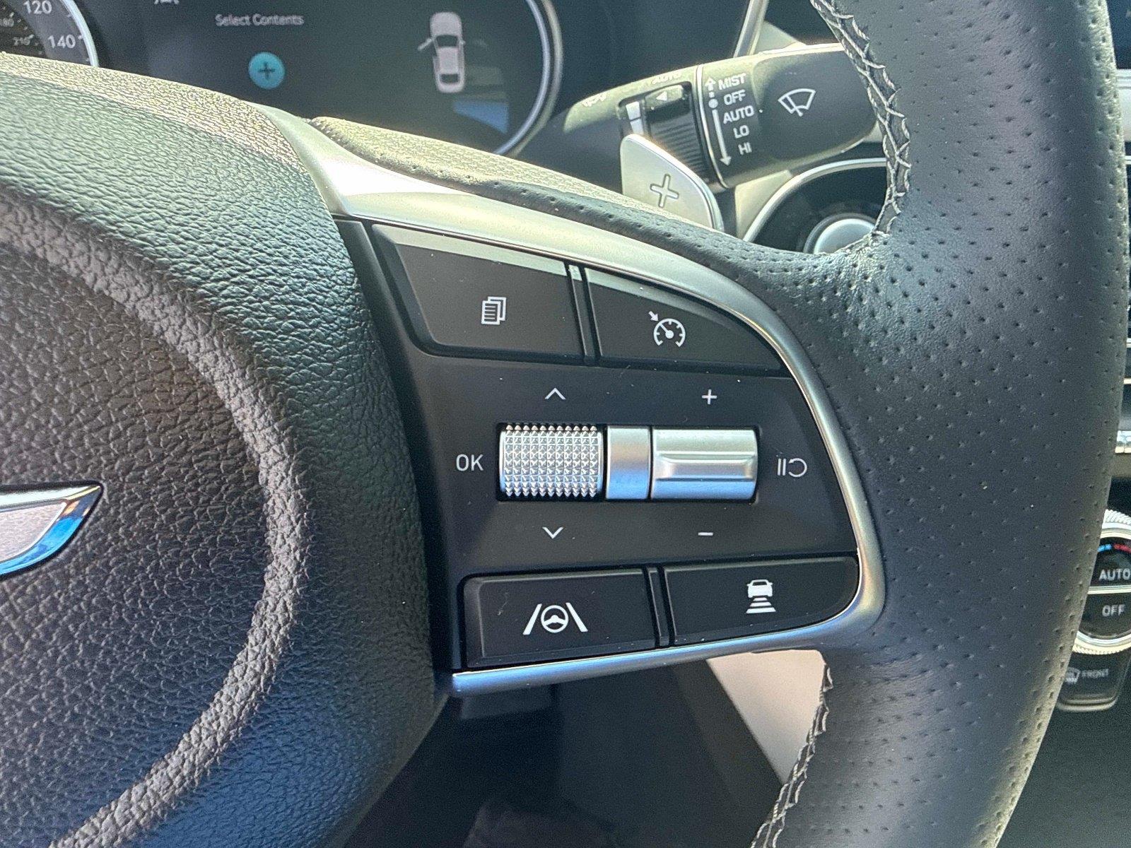 2023 Genesis G70 2.0T