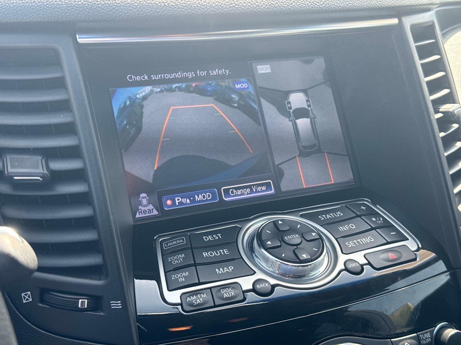 2017 INFINITI QX70