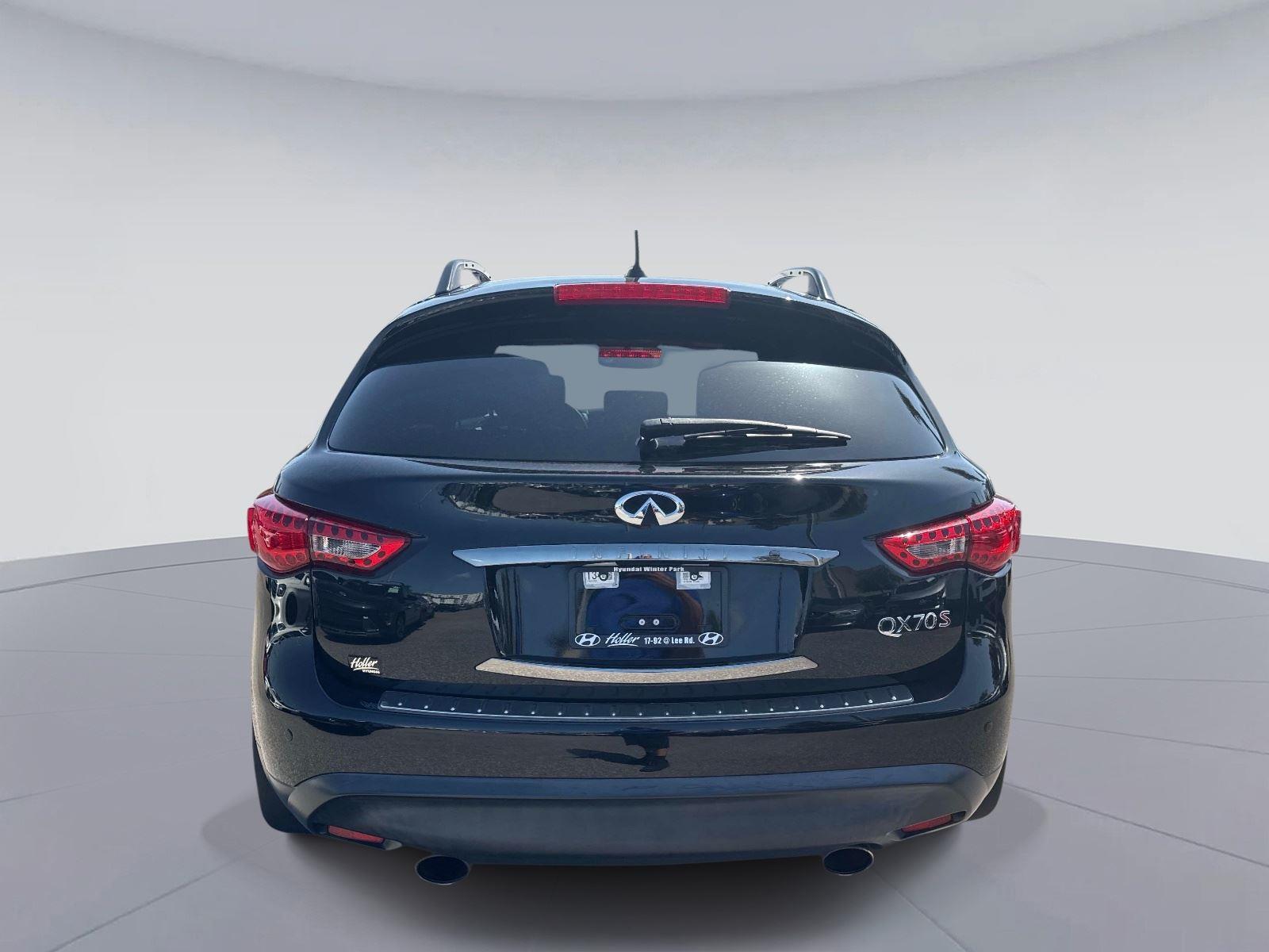 2017 INFINITI QX70