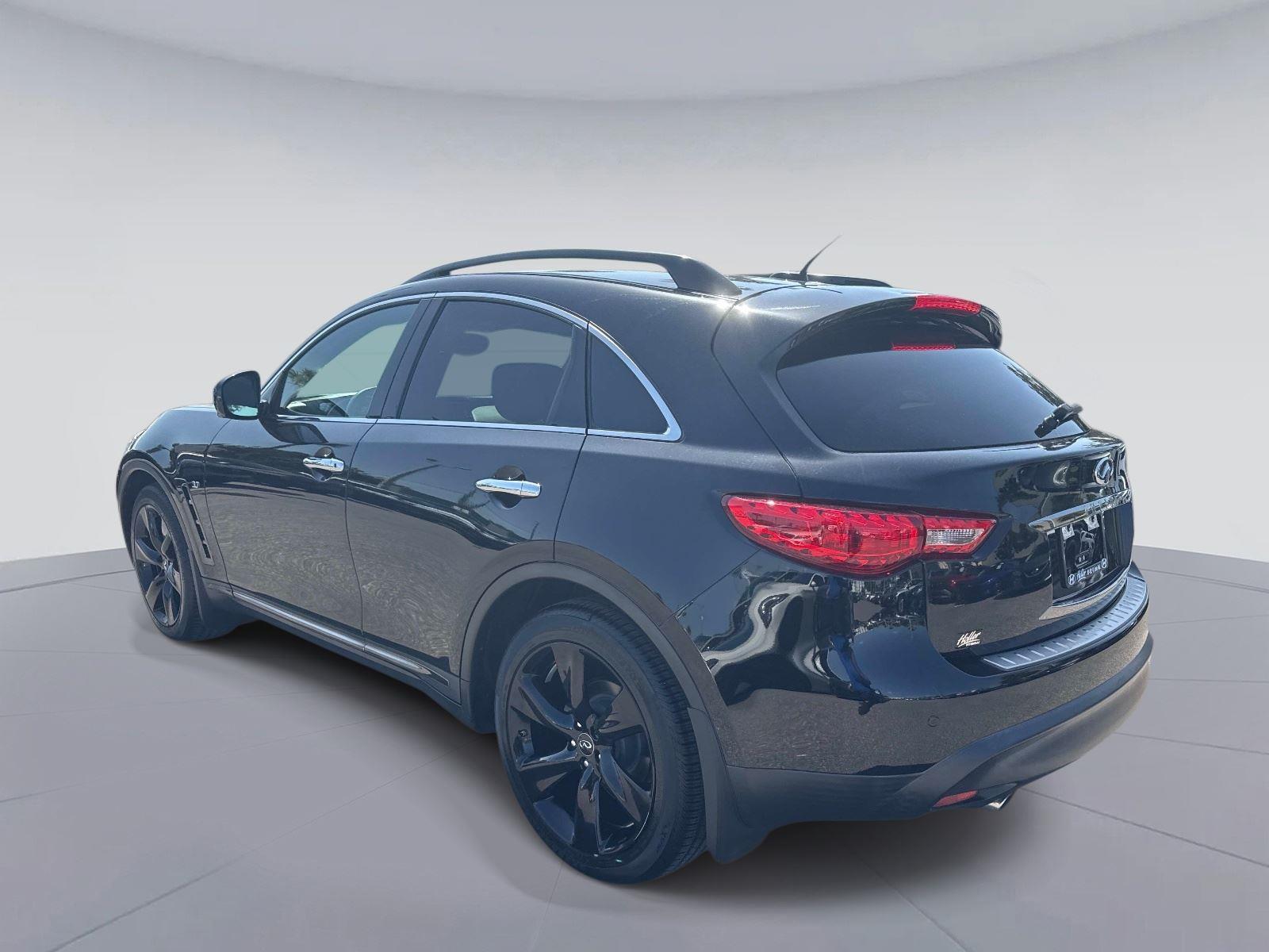 2017 INFINITI QX70