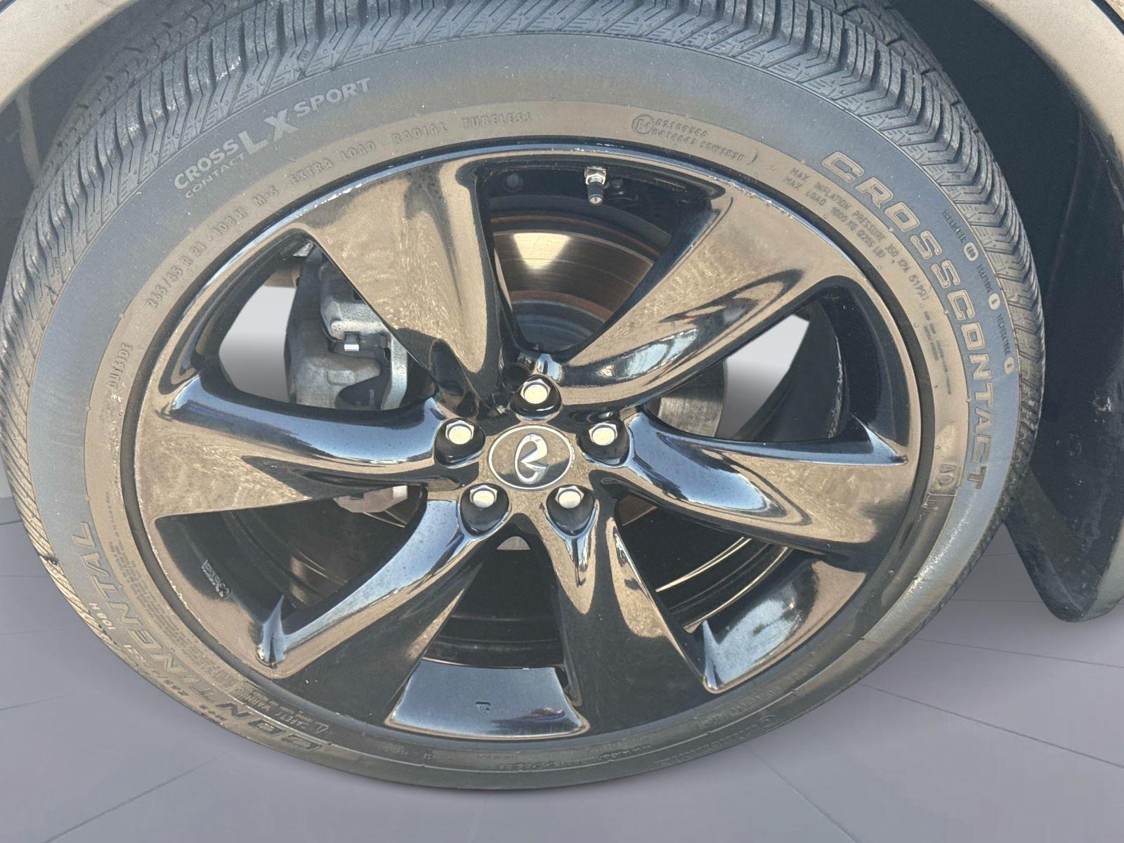 2017 INFINITI QX70