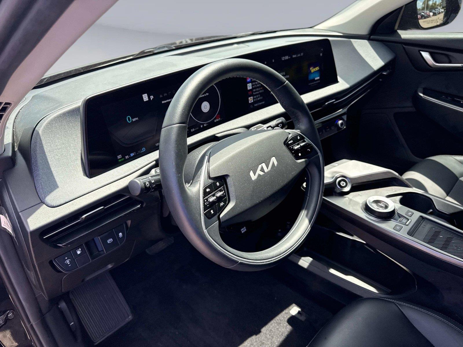 2022 Kia EV6 Light