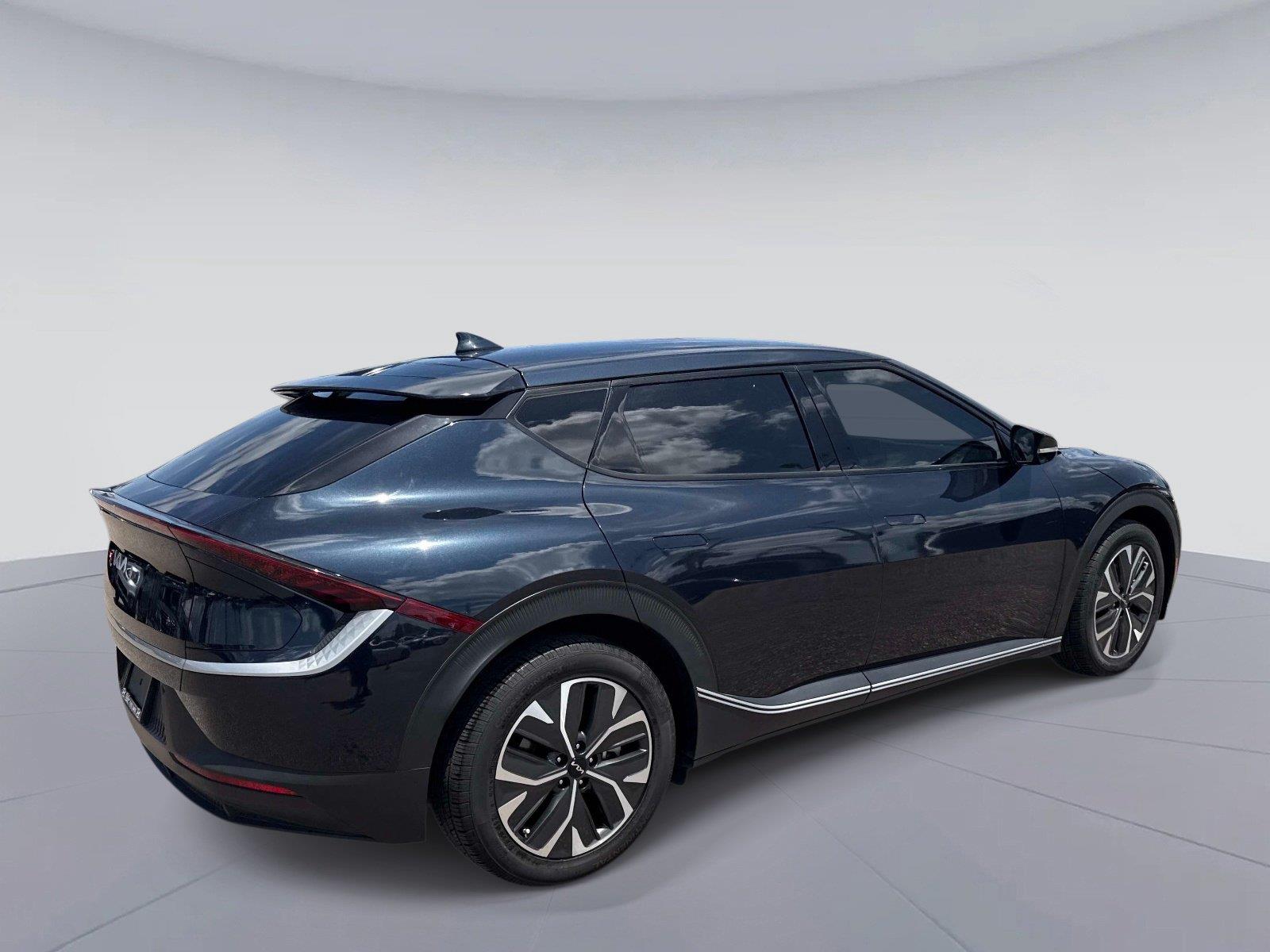 2022 Kia EV6 Light