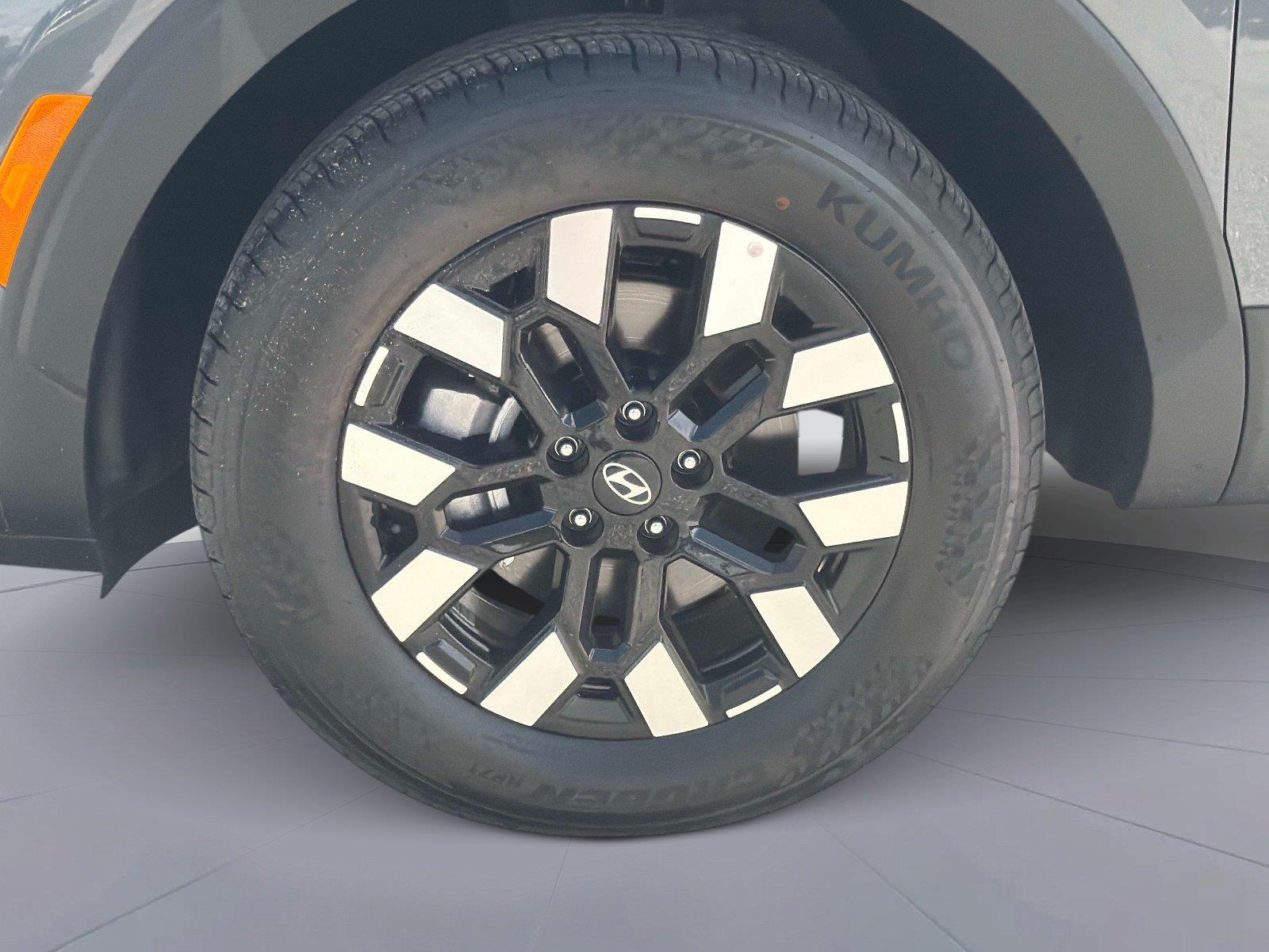 2026 Hyundai Santa Cruz SEL Activity