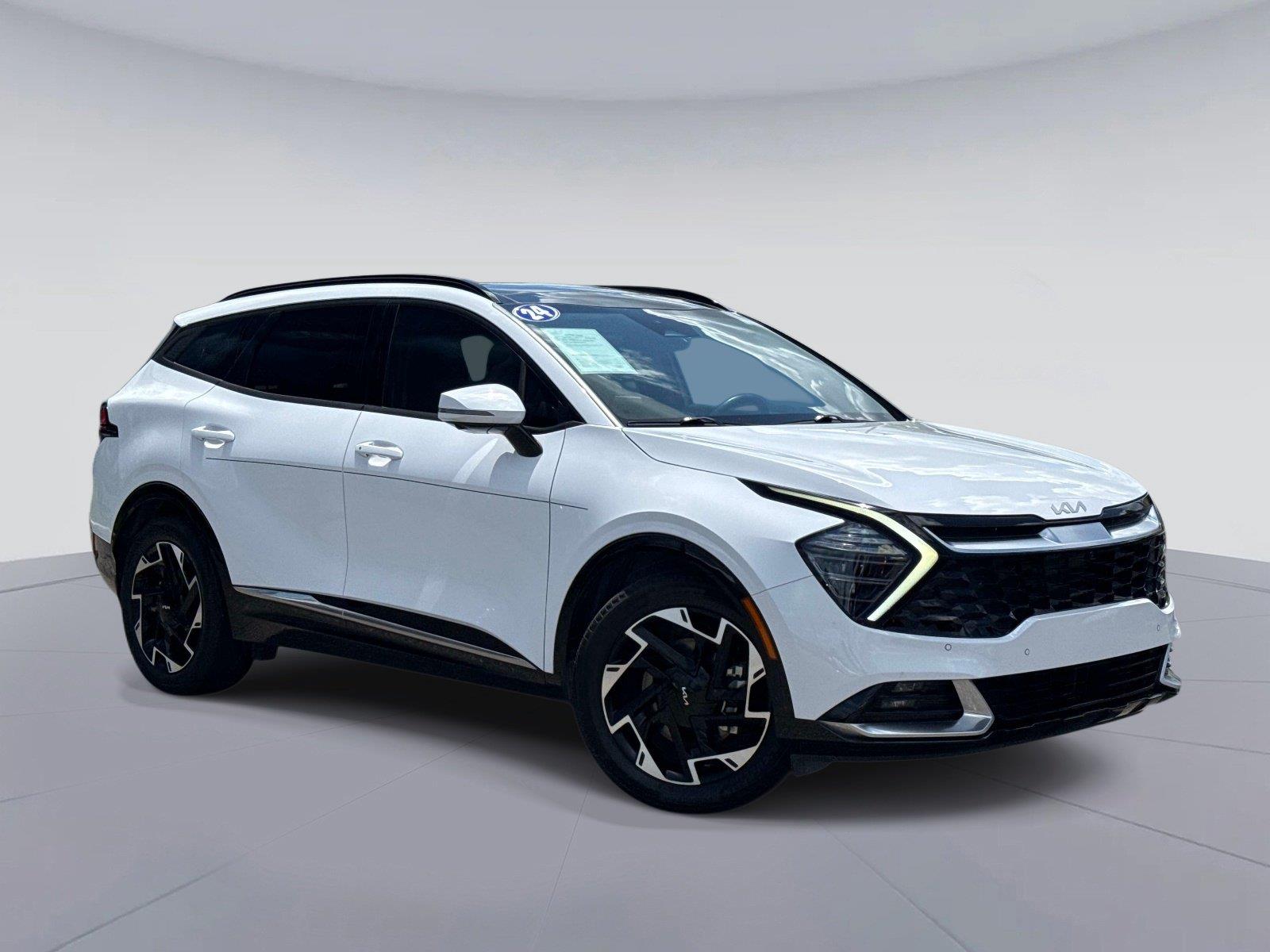 Glacial White Pearl 2024 Kia Sportage SUV / Crossover Front-Wheel Drive Automatic