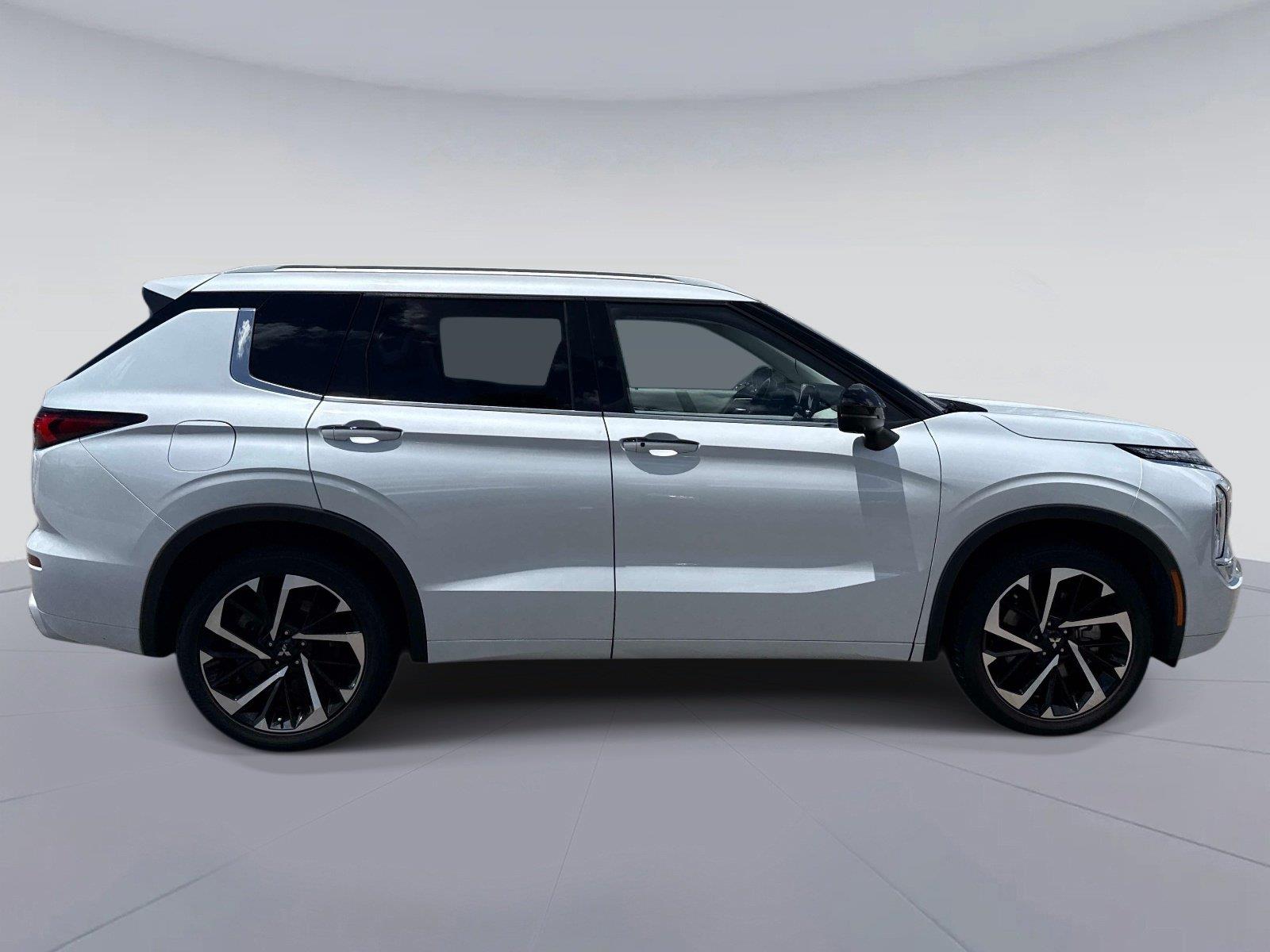 2024 Mitsubishi Outlander SEL