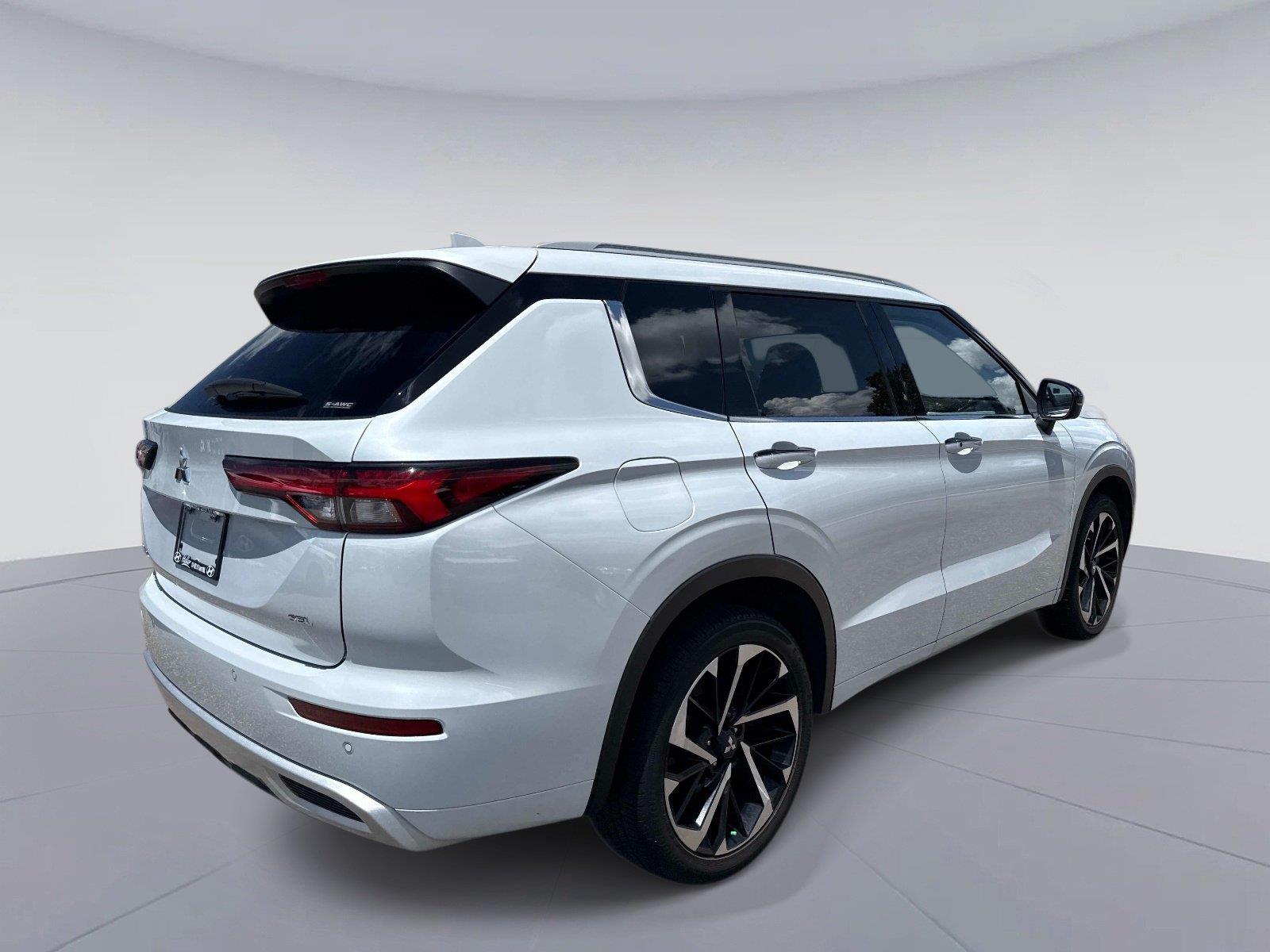 2024 Mitsubishi Outlander SEL