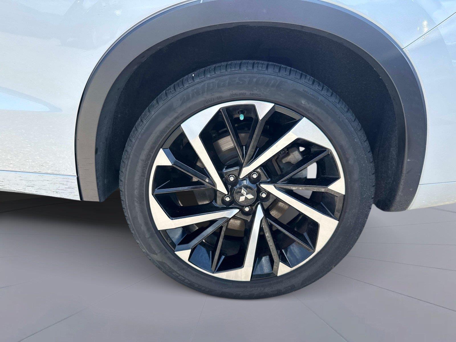 2024 Mitsubishi Outlander SEL