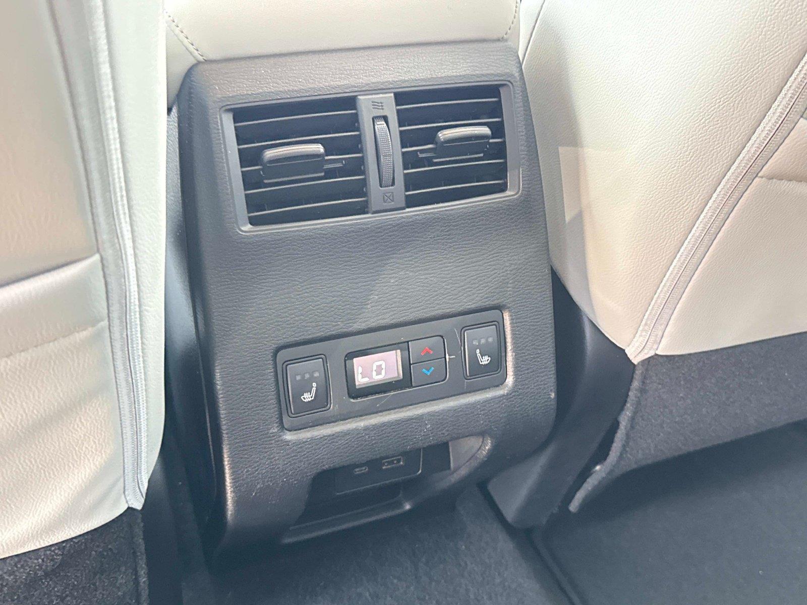 2024 Mitsubishi Outlander SEL