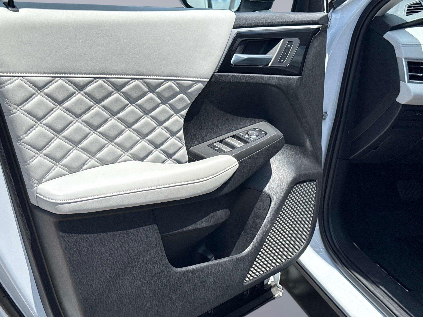 2024 Mitsubishi Outlander SEL