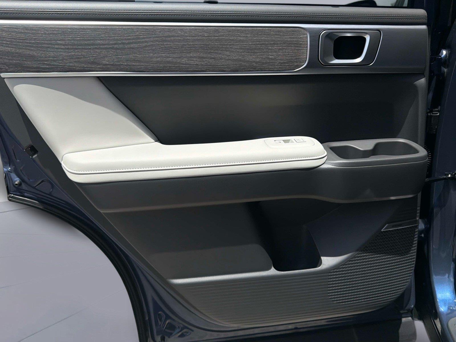2027 Hyundai Santa Fe Hybrid Limited 6P