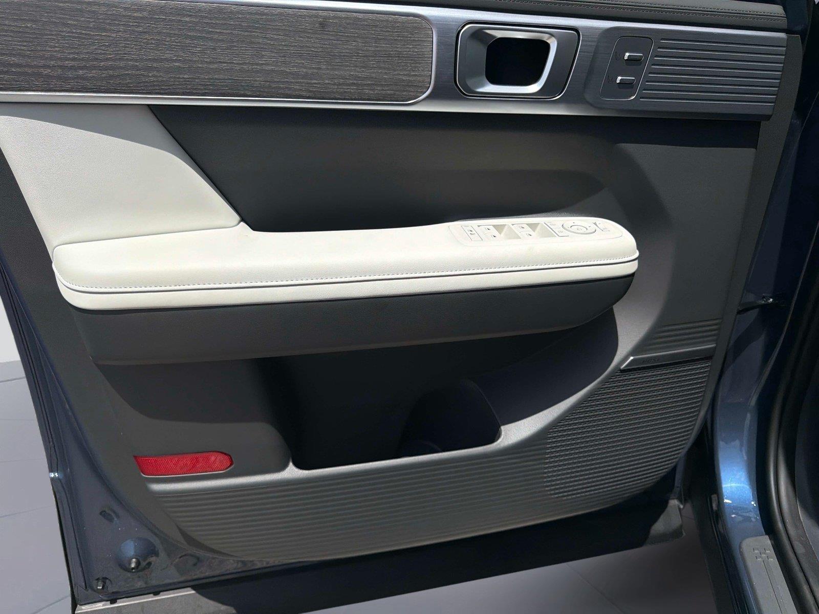 2027 Hyundai Santa Fe Hybrid Limited 6P