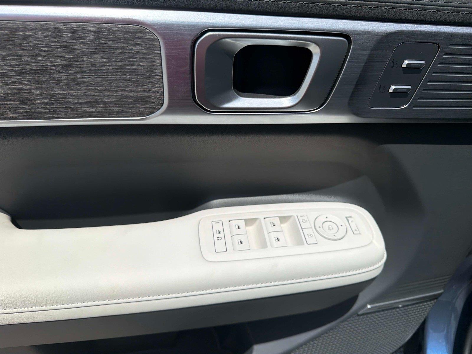2027 Hyundai Santa Fe Hybrid Limited 6P