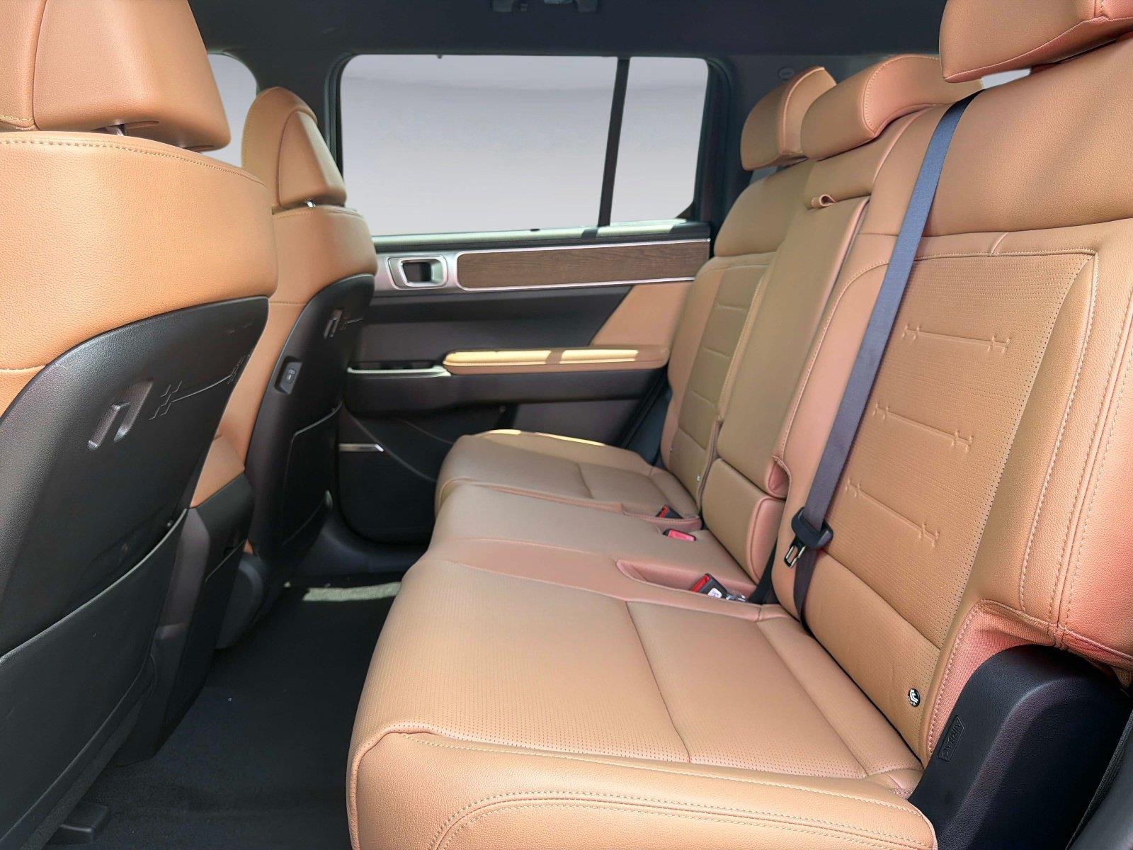 2027 Hyundai Santa Fe Hybrid Limited 7P