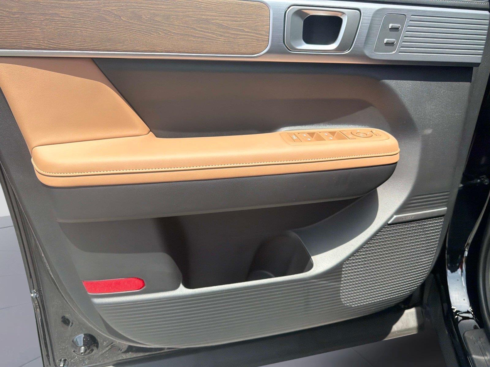 2027 Hyundai Santa Fe Hybrid Limited 7P