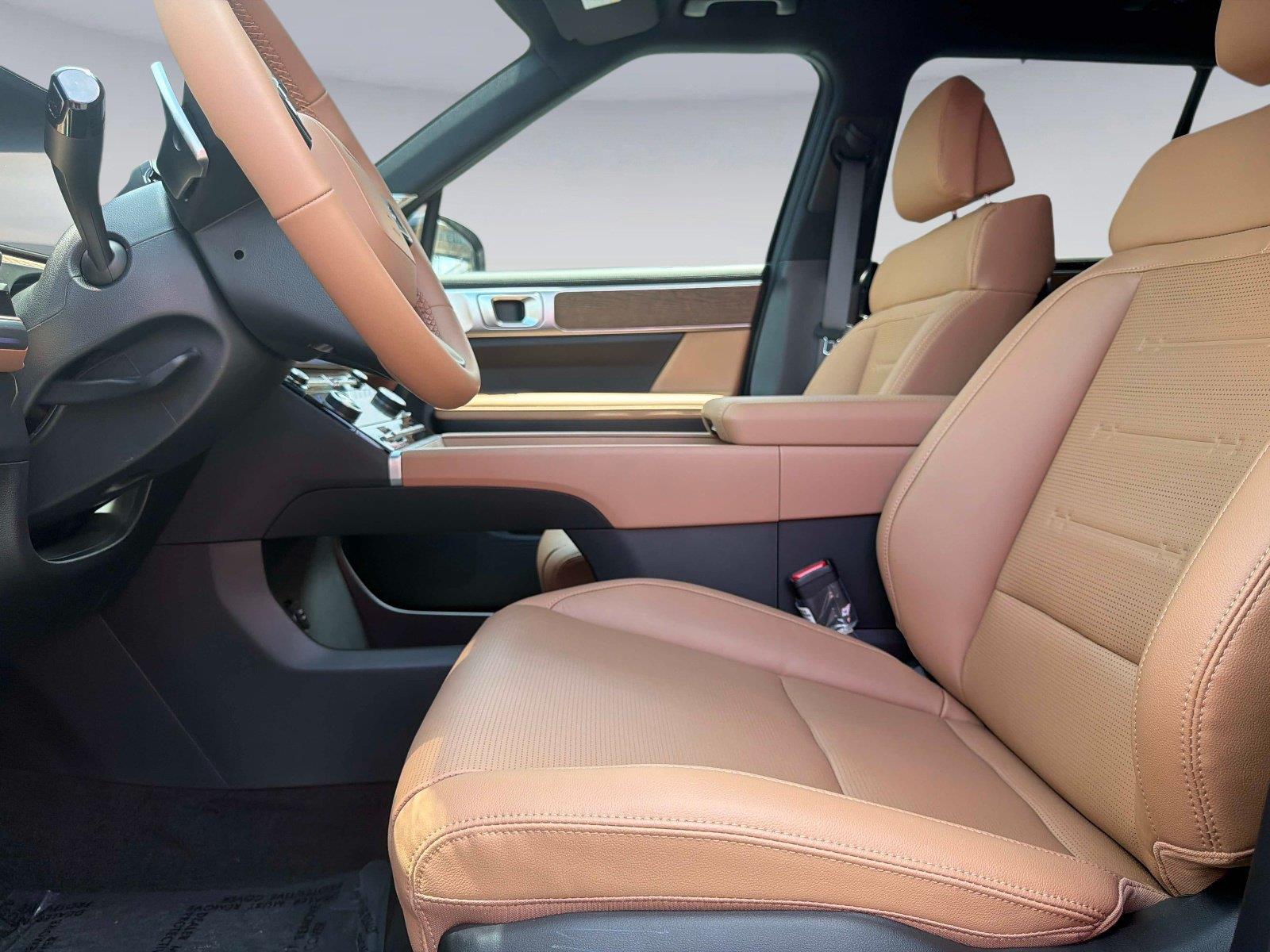 2027 Hyundai Santa Fe Hybrid Limited 7P