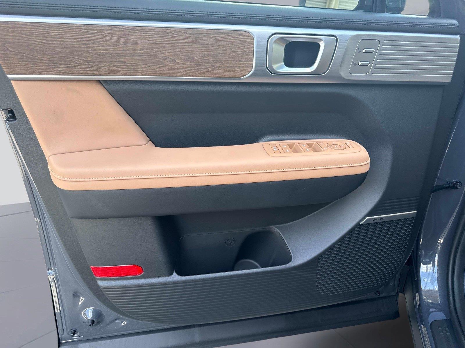 2027 Hyundai Santa Fe Hybrid Limited 7P