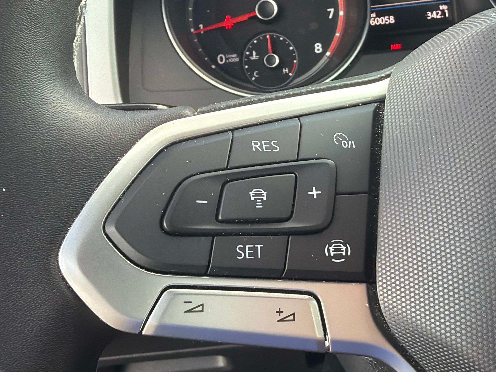 2021 Volkswagen Atlas Cross Sport 2.0T SE w/Technology