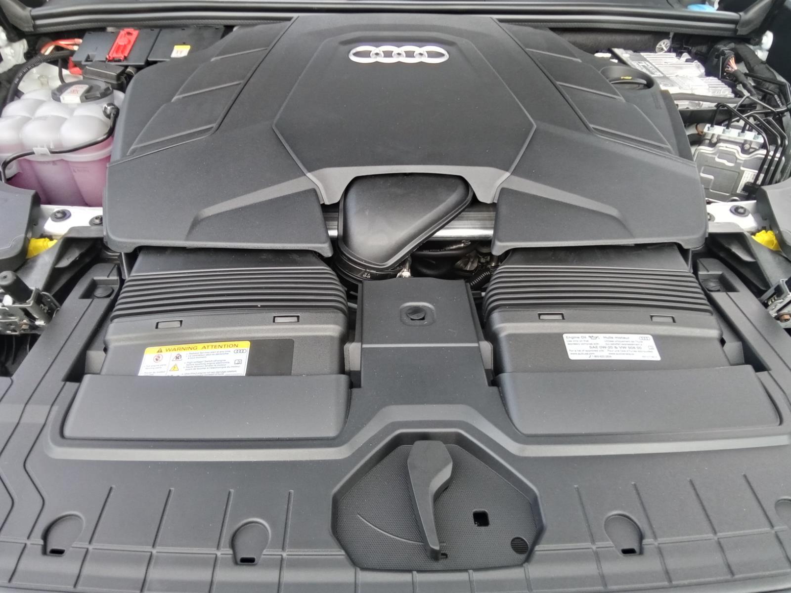 2025 Audi Q8 Premium Plus