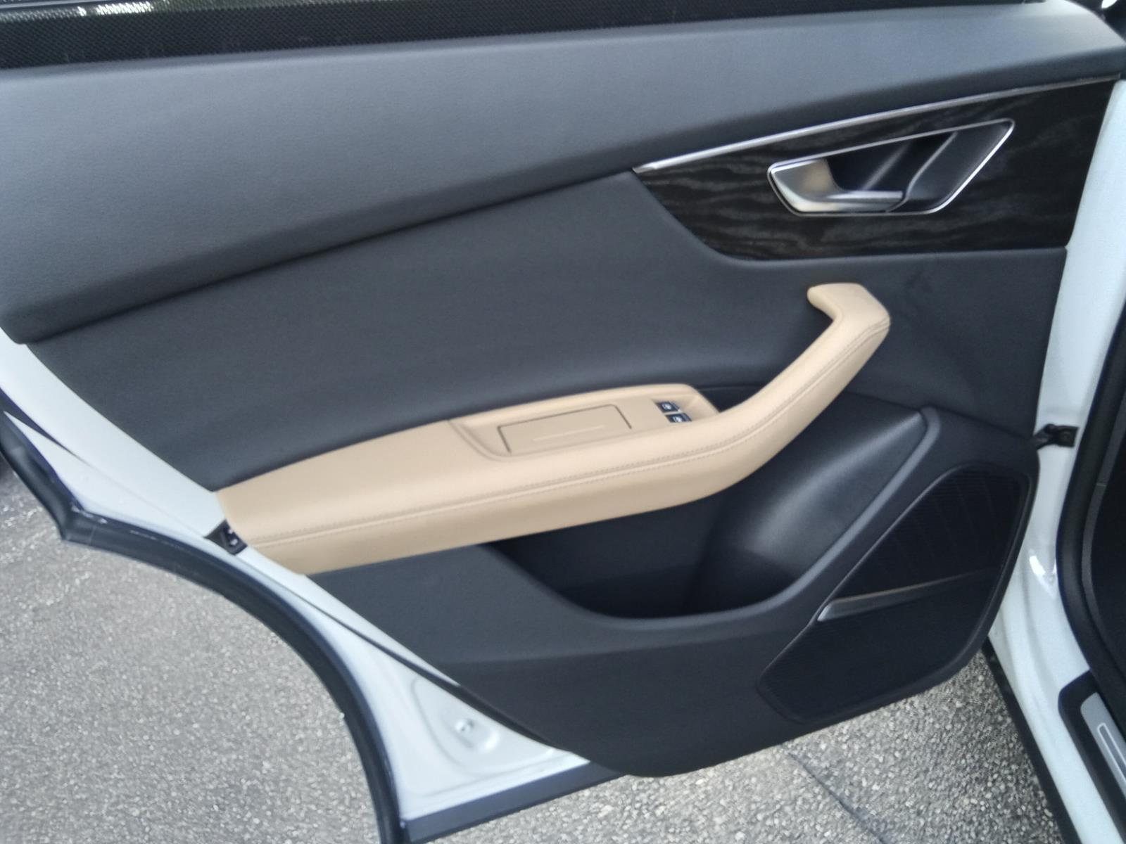 2025 Audi Q8 Premium Plus