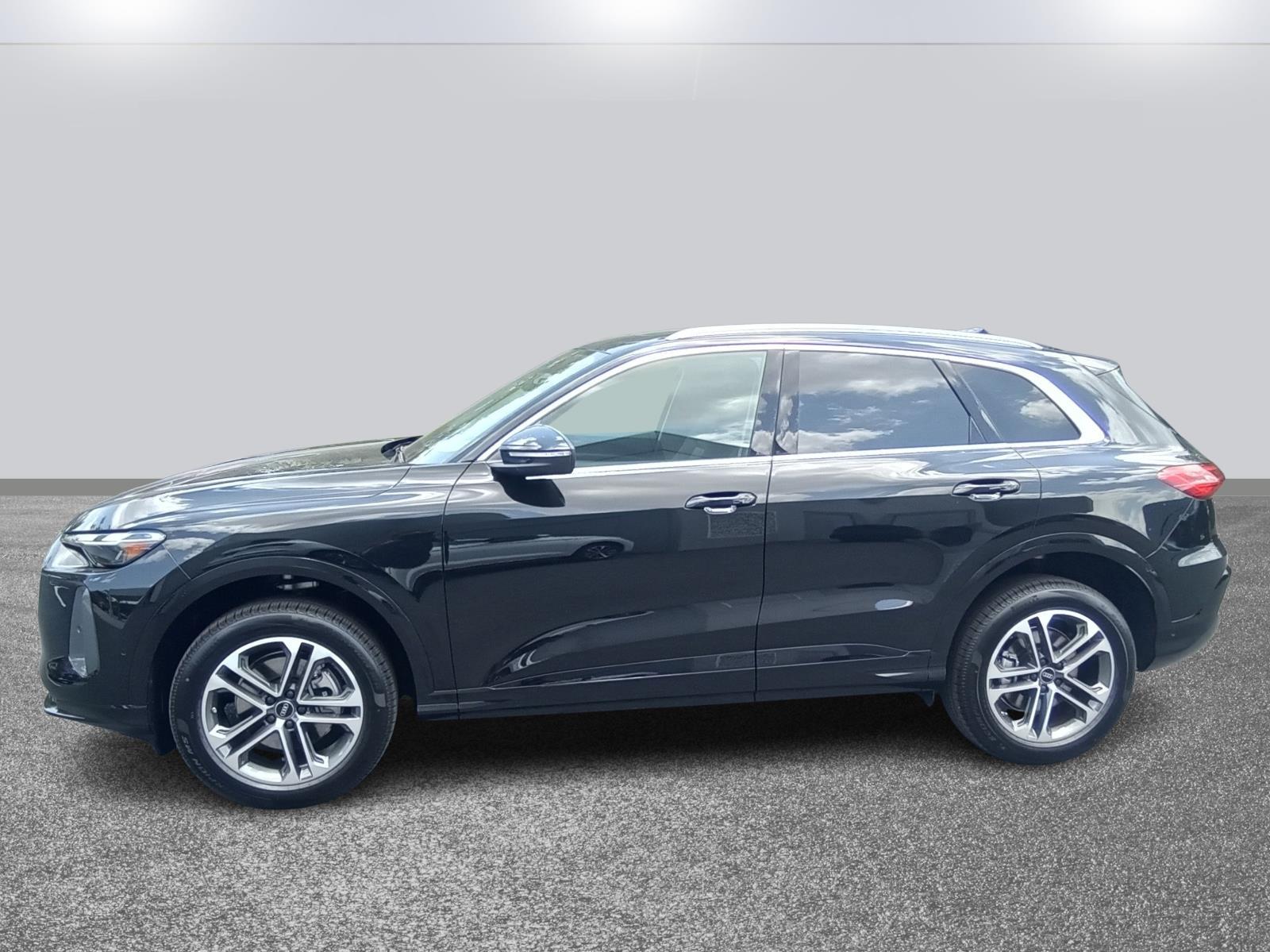 2025 Audi Q5 Premium