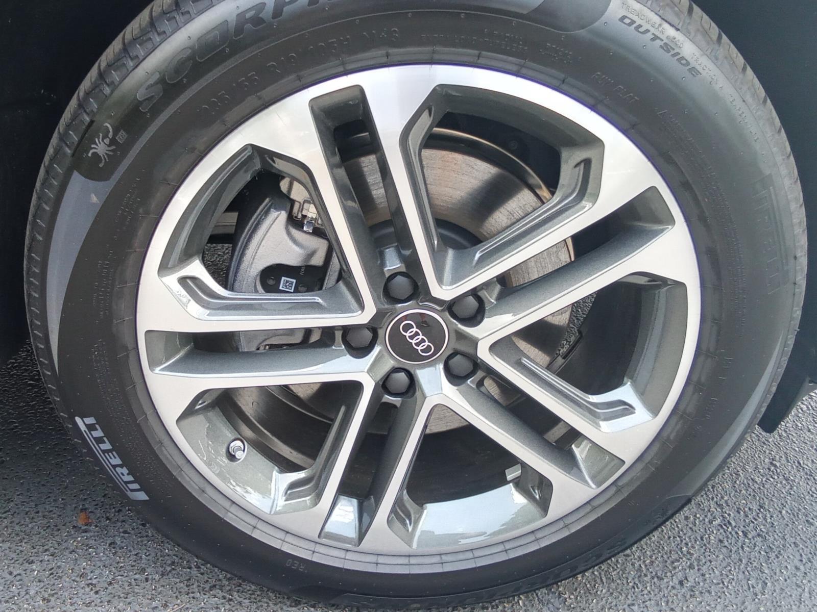 2025 Audi Q5 Premium