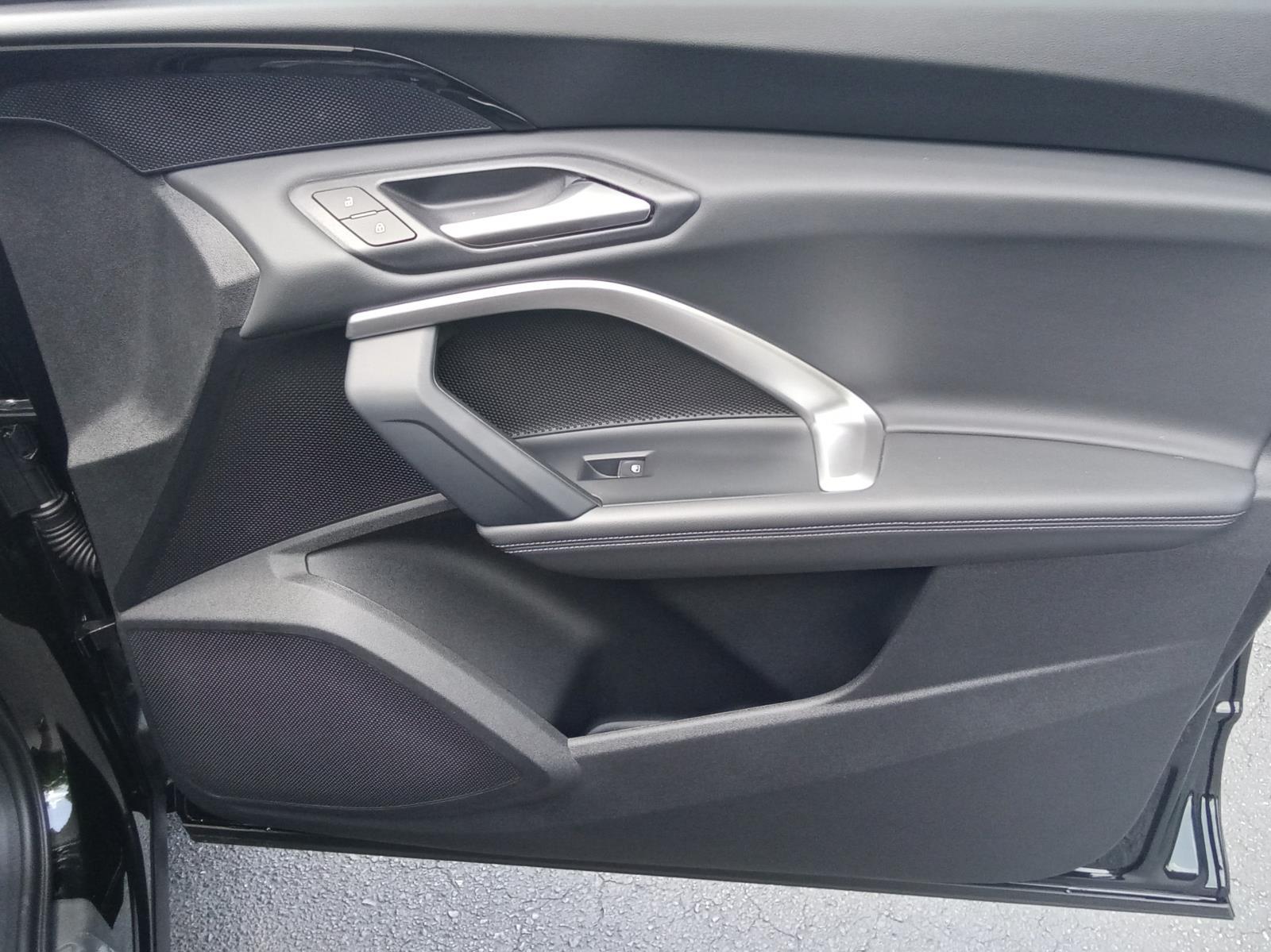 2025 Audi Q5 Premium