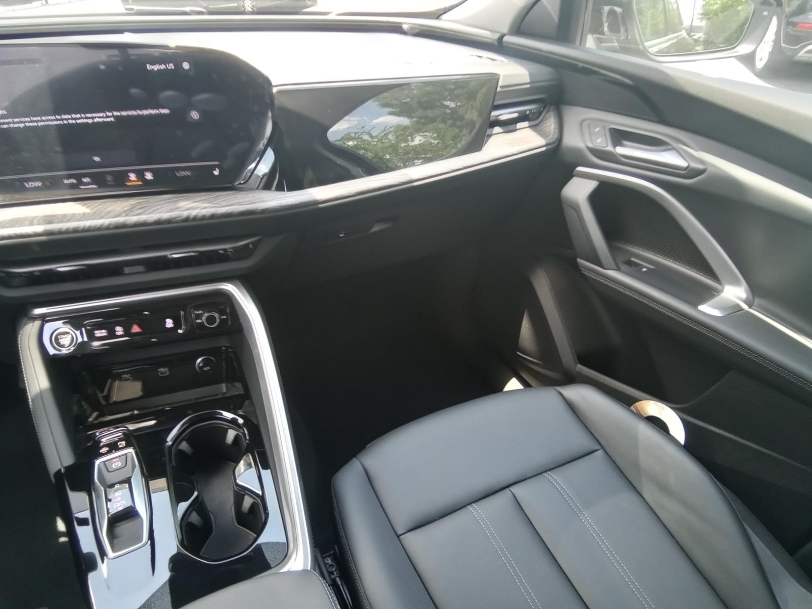 2025 Audi Q5 Premium
