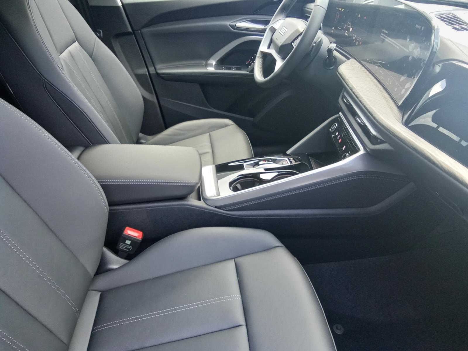 2025 Audi Q5 Premium