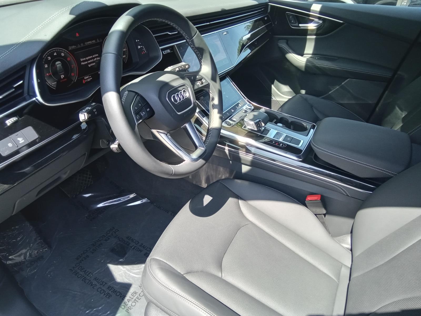 2024 Audi Q8 Premium Plus