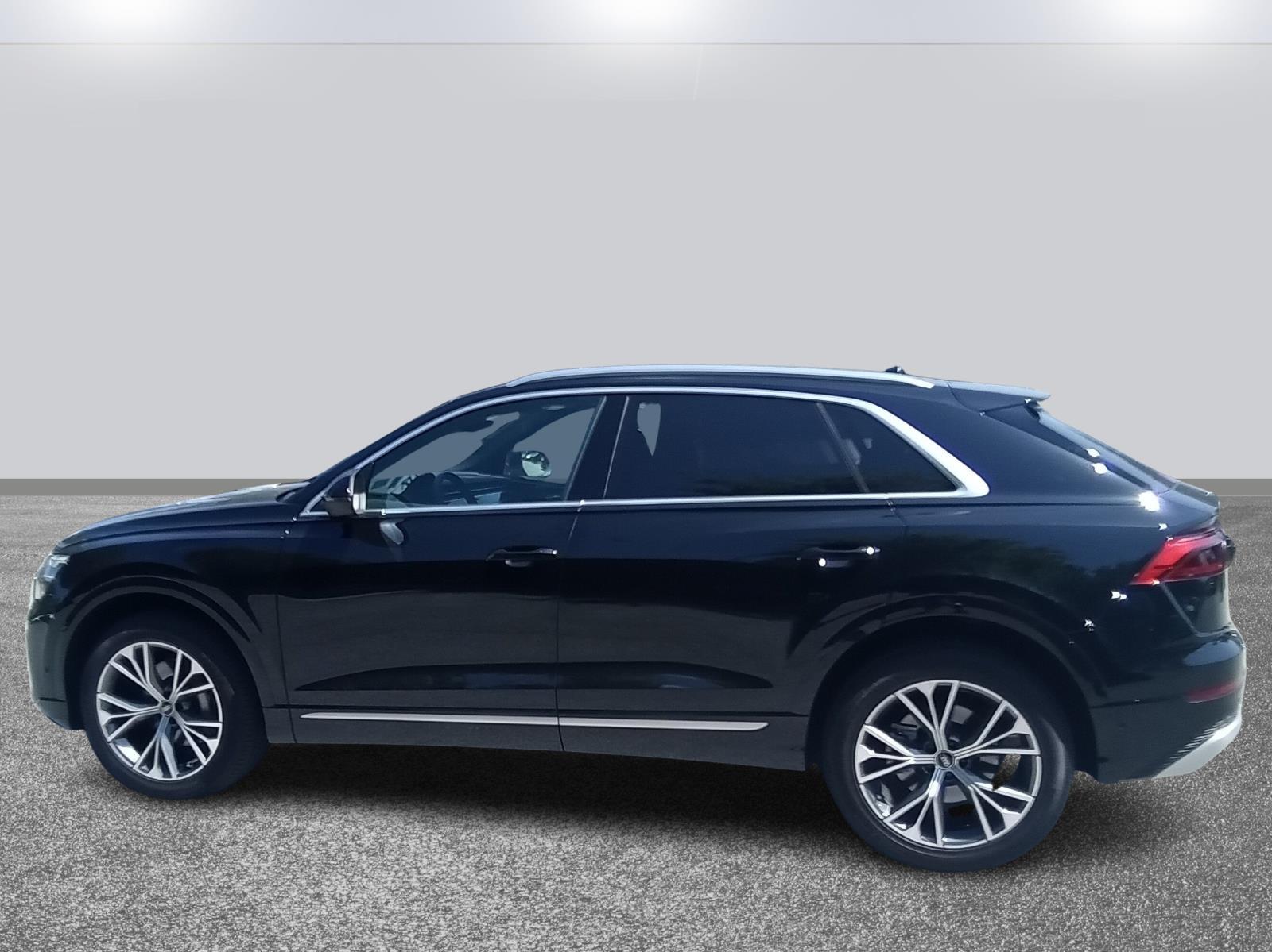 2024 Audi Q8 Premium Plus