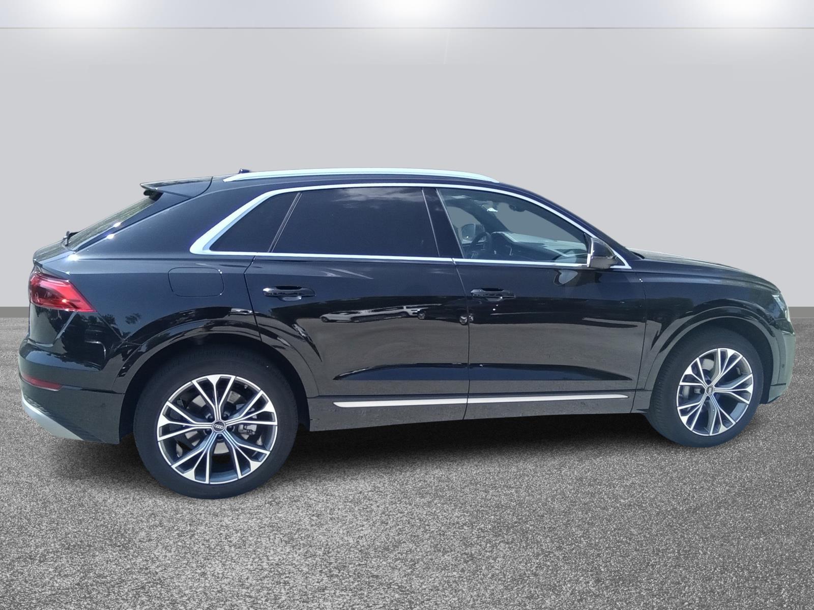2024 Audi Q8 Premium Plus