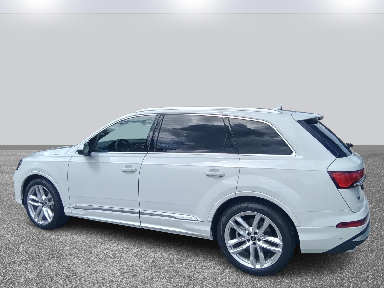 2025 Audi Q7 Premium Plus