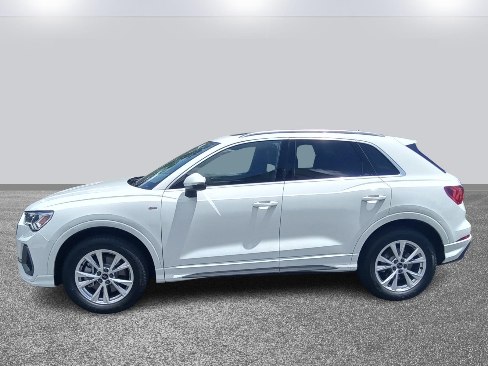 2024 Audi Q3 S line Premium Plus