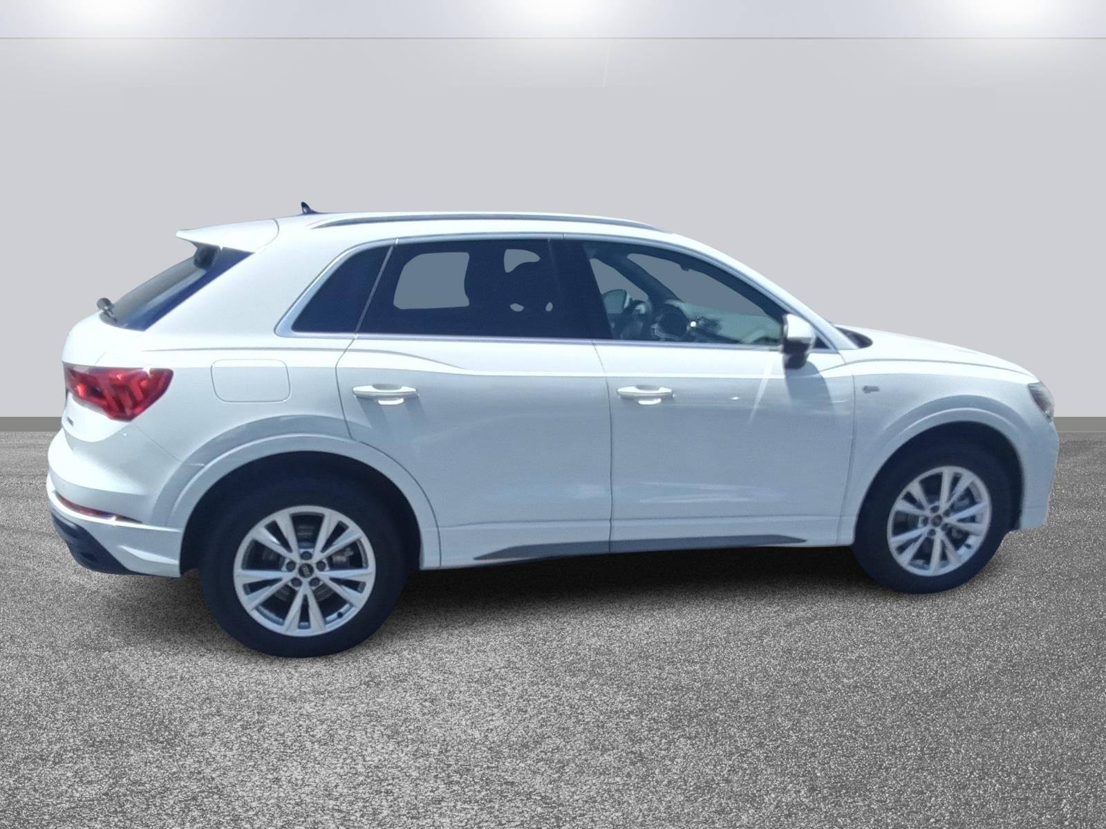 2024 Audi Q3 S line Premium Plus